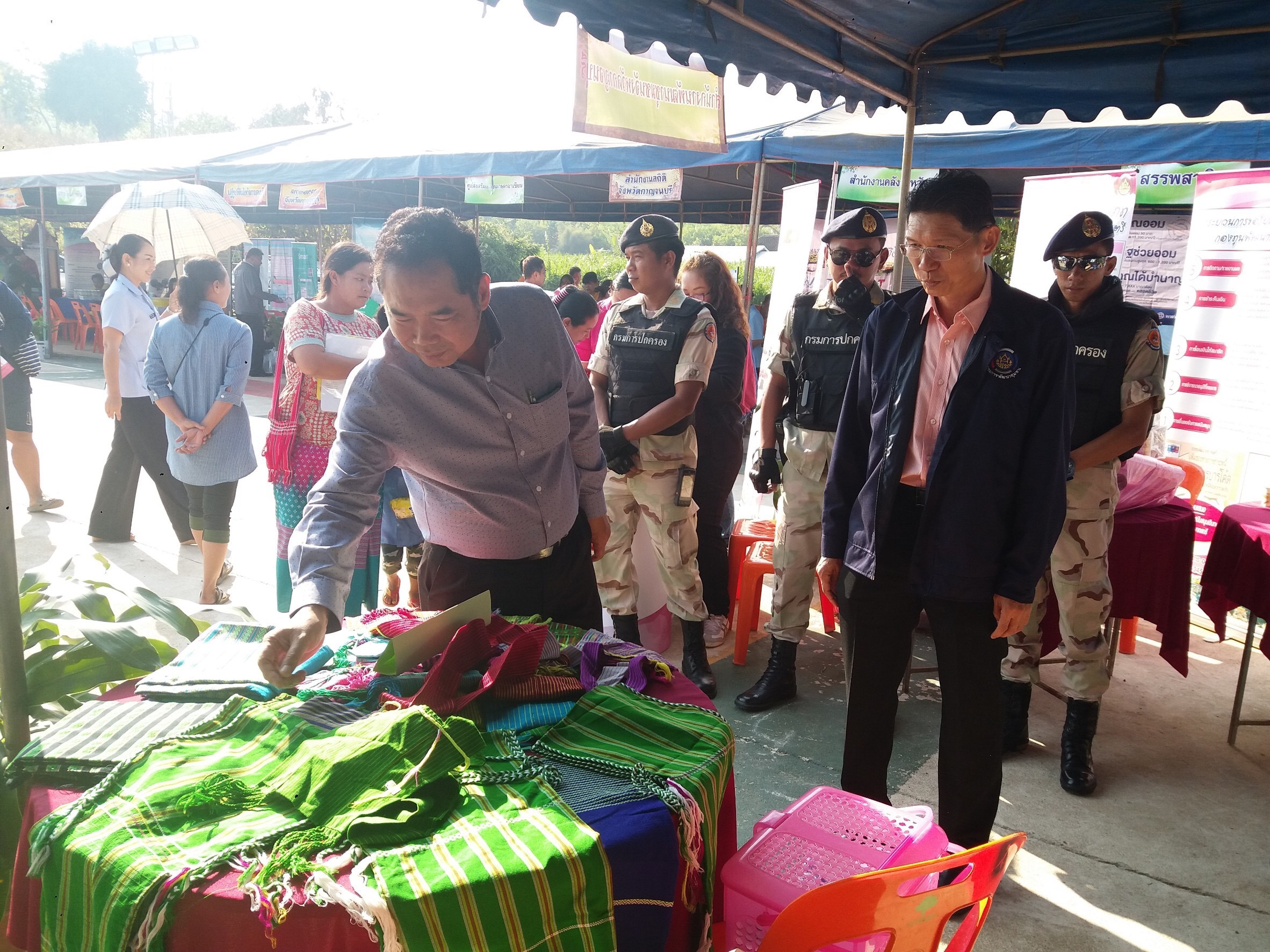 CDD@KAN>>>พช.กาญจน์ร่วมกิจกรรมจังหวัดเคลื่อนที่อำเภอสังขละบุรี