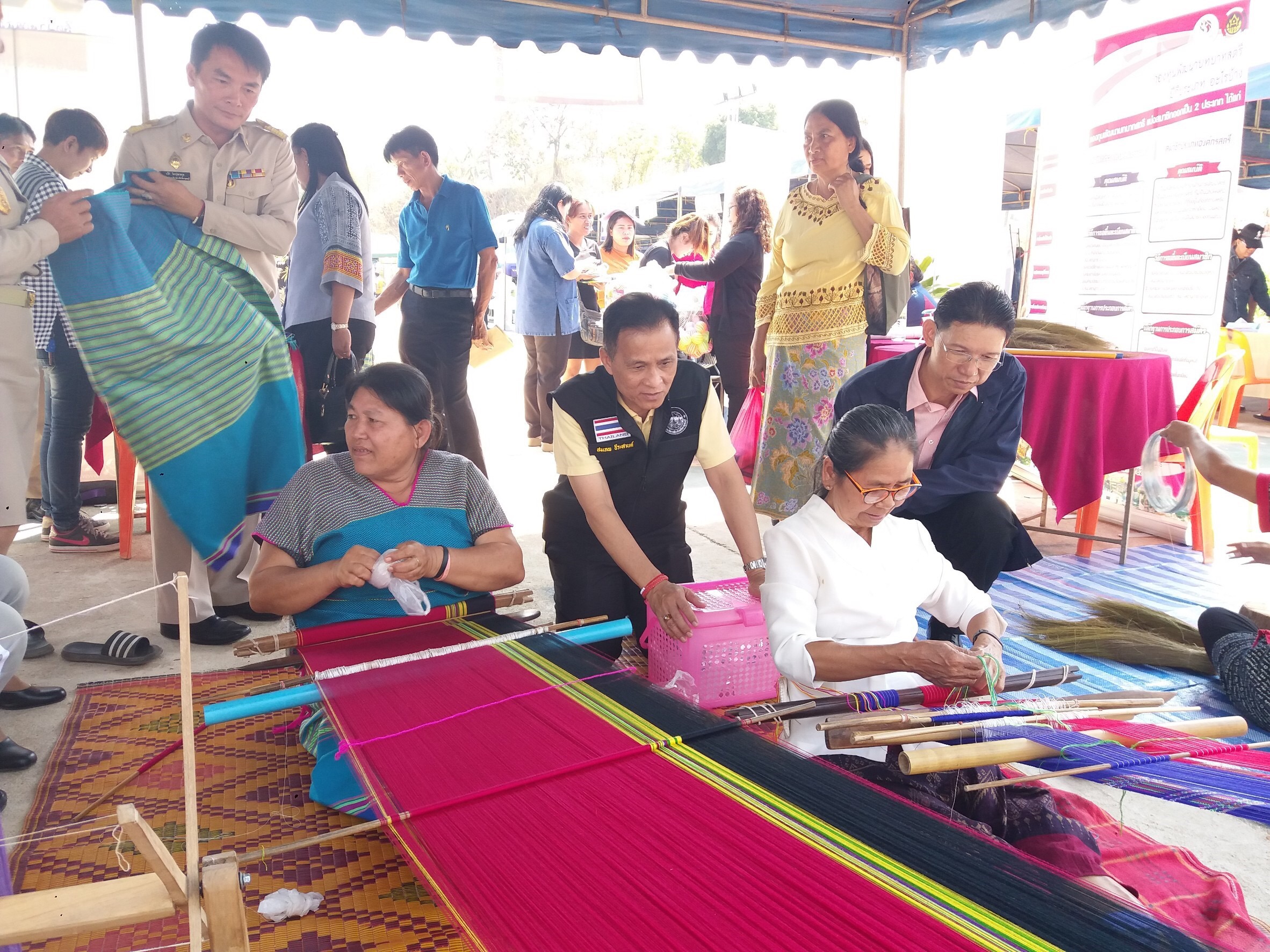 CDD@KAN>>>พช.กาญจน์ร่วมกิจกรรมจังหวัดเคลื่อนที่อำเภอสังขละบุรี
