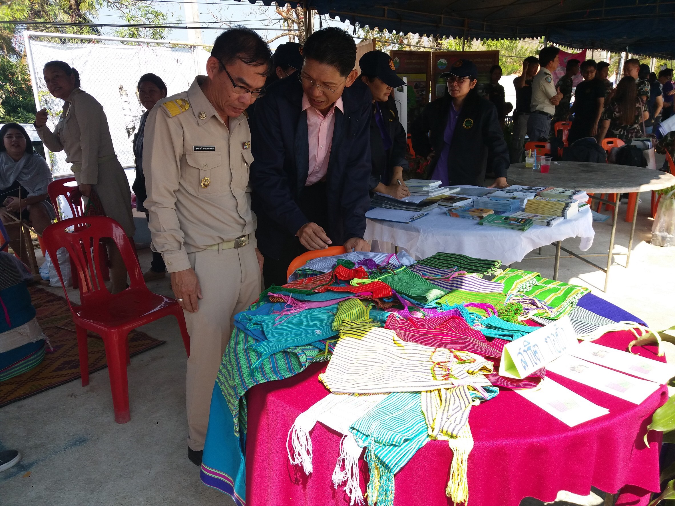 CDD@KAN>>>พช.กาญจน์ร่วมกิจกรรมจังหวัดเคลื่อนที่อำเภอสังขละบุรี