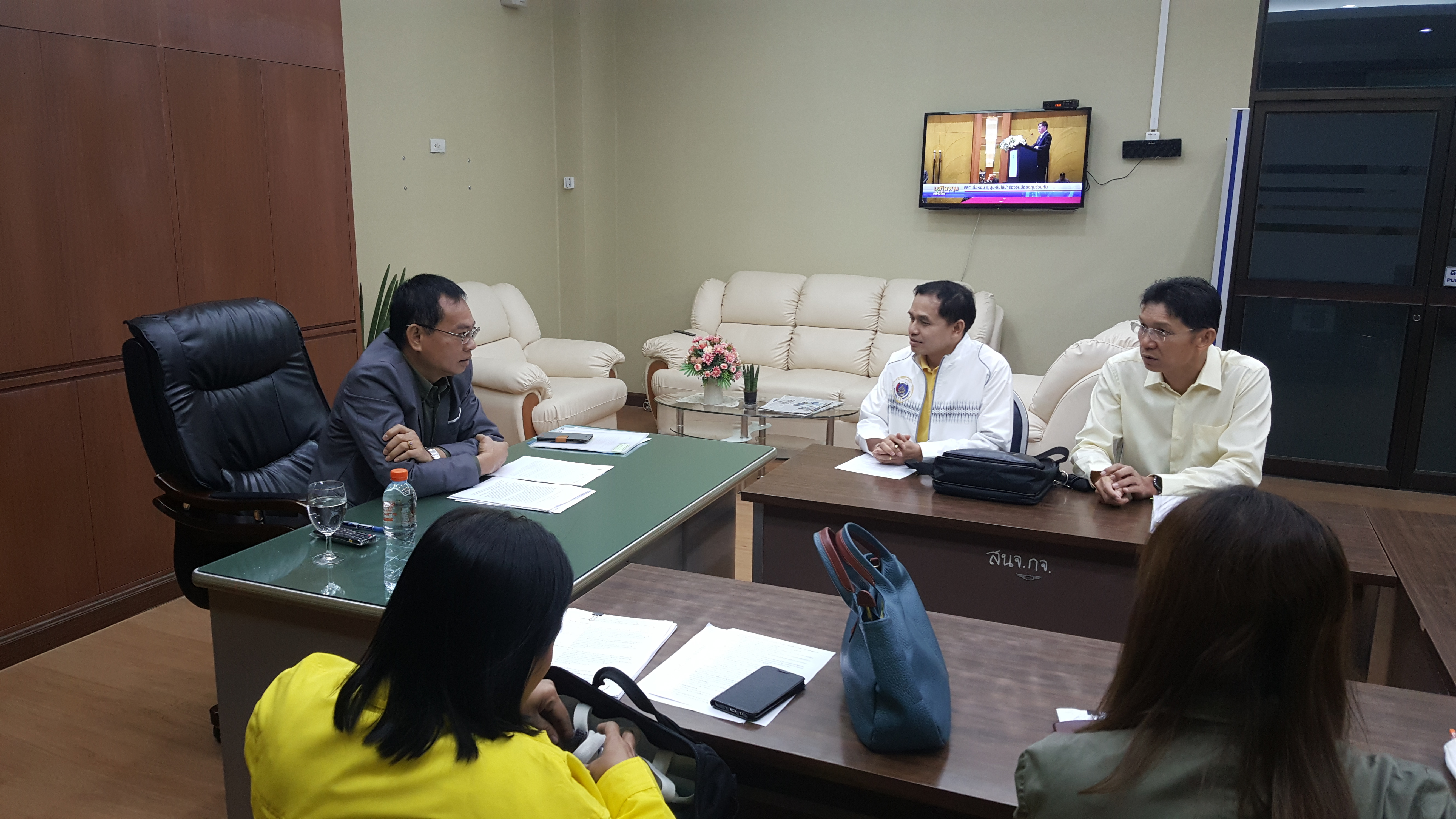 CDD@KAN>>>กรมฯ เข้าพบรอง ผวจ. กาญจน์ติดตามประชารัฐ