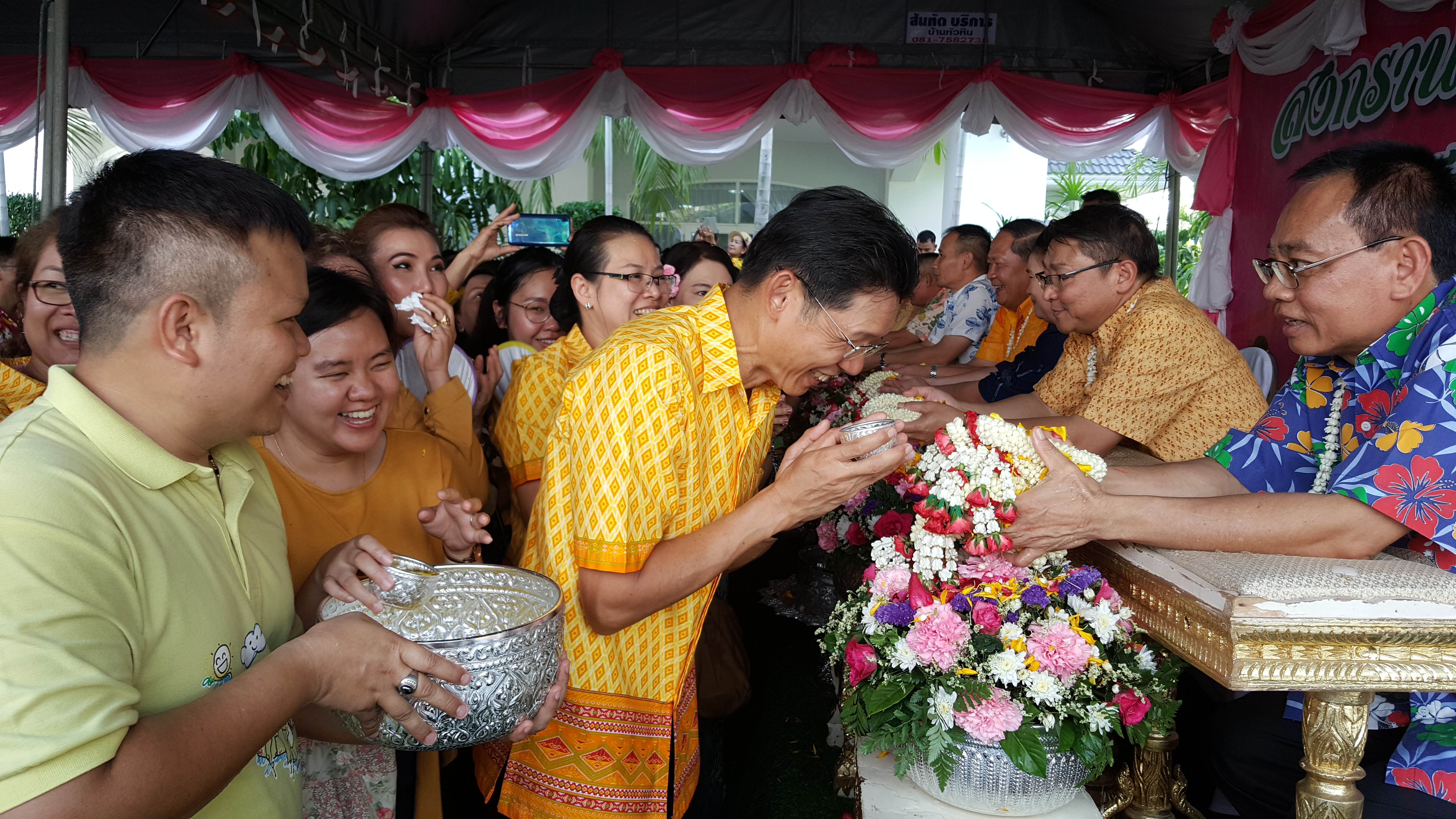 CDD@KAN>>>พช.กาญจน์ ร่วมรดน้ำขอพรพ่อเมืองกาญจน์