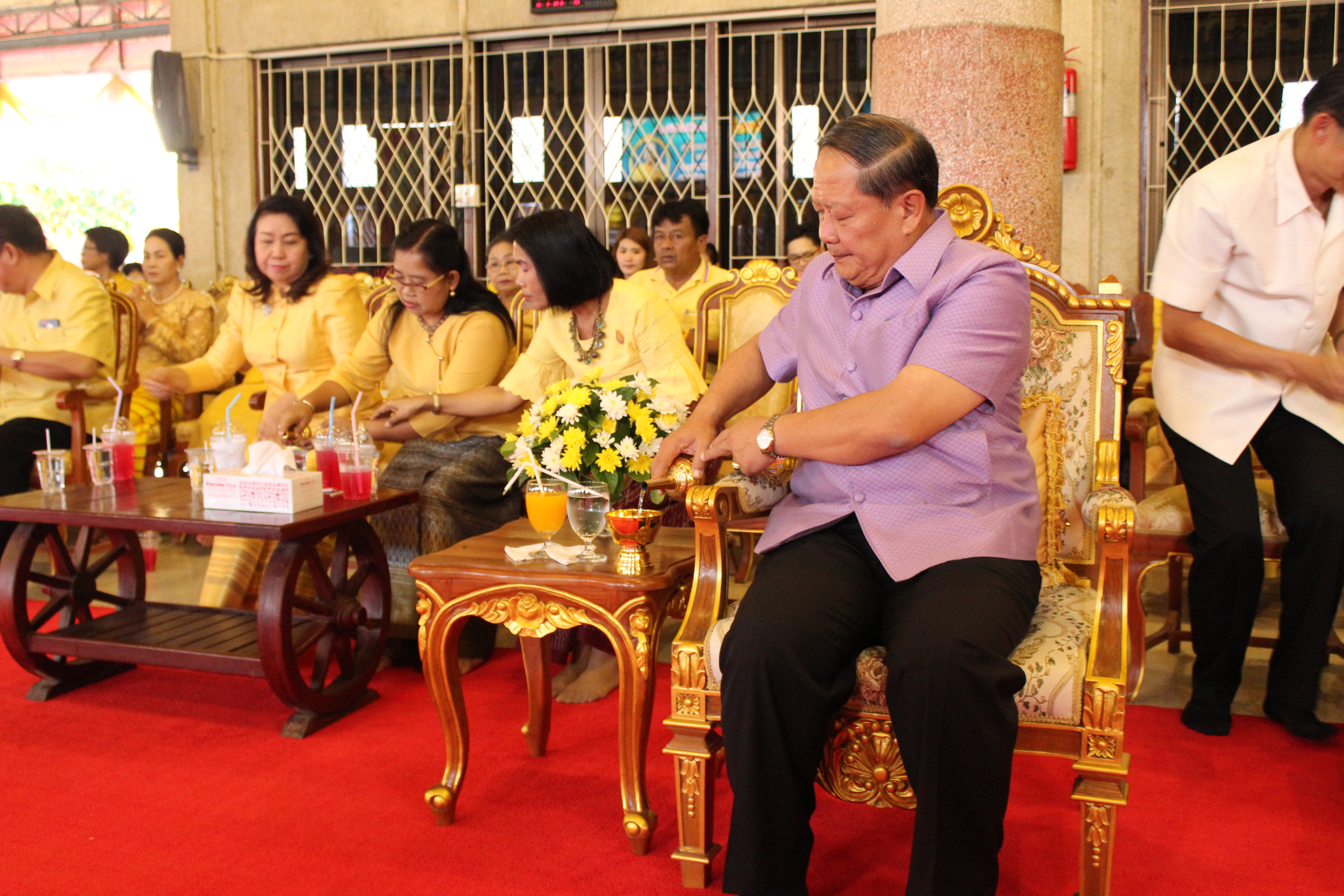 CDD@KAN>>>พช.กาญจน์จัดใหญ่ทอดผ้าป่าสมทบกองทุนพัฒนาเด็กชนบท 62
