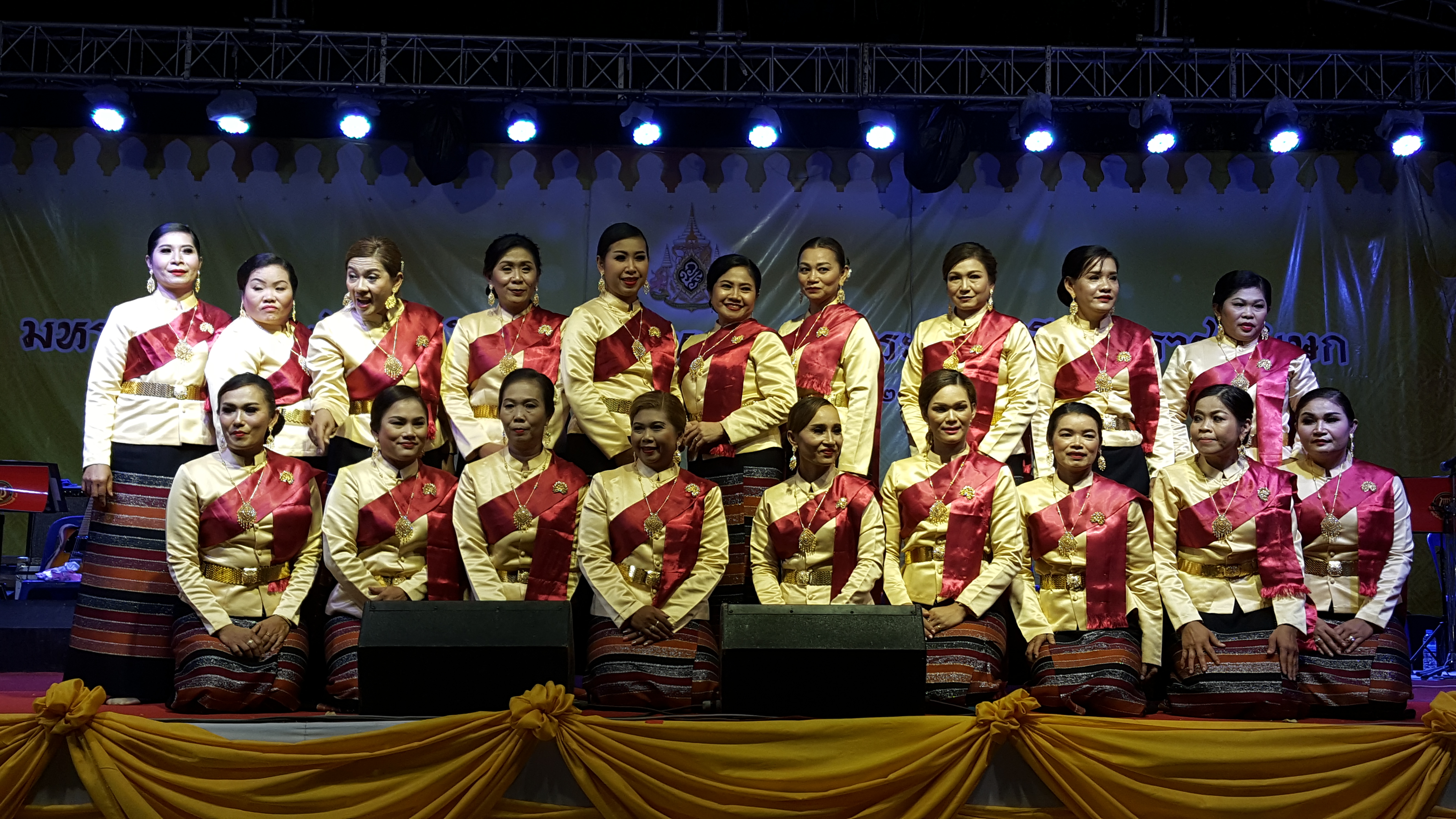 CDD@KAN>>>พัฒนาชุมชนกาญจน์ร่วมออกร้านอาหารโรงครัวพระราชทาน และจัดการแสดงมหรสพสมโภชเนื่องในโอกาสมหามงคลพระราชพิธีบรมราชาภิเษก