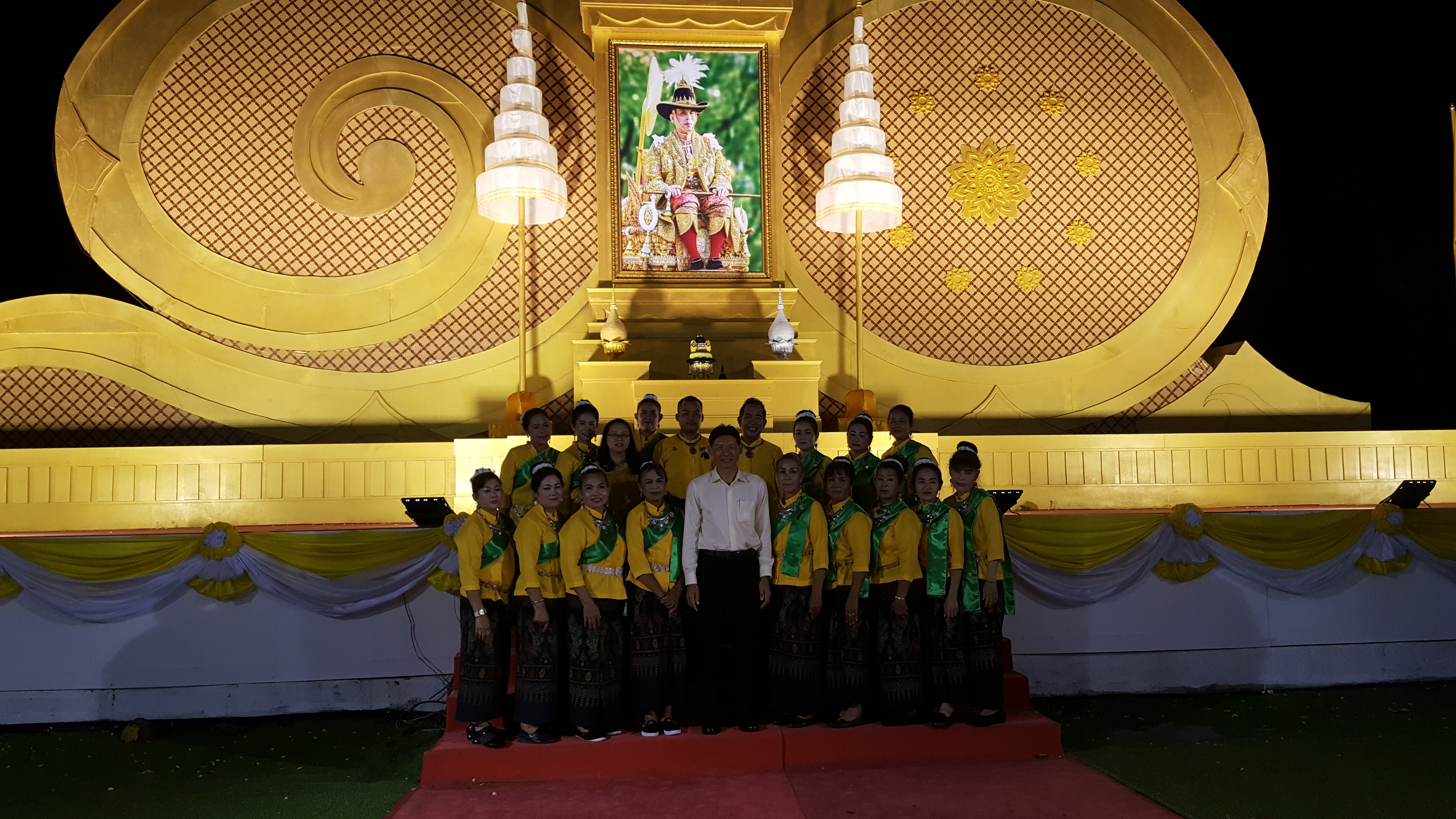 CDD@KAN>>>พัฒนาชุมชนกาญจน์ร่วมออกร้านอาหารโรงครัวพระราชทาน และจัดการแสดงมหรสพสมโภชเนื่องในโอกาสมหามงคลพระราชพิธีบรมราชาภิเษก