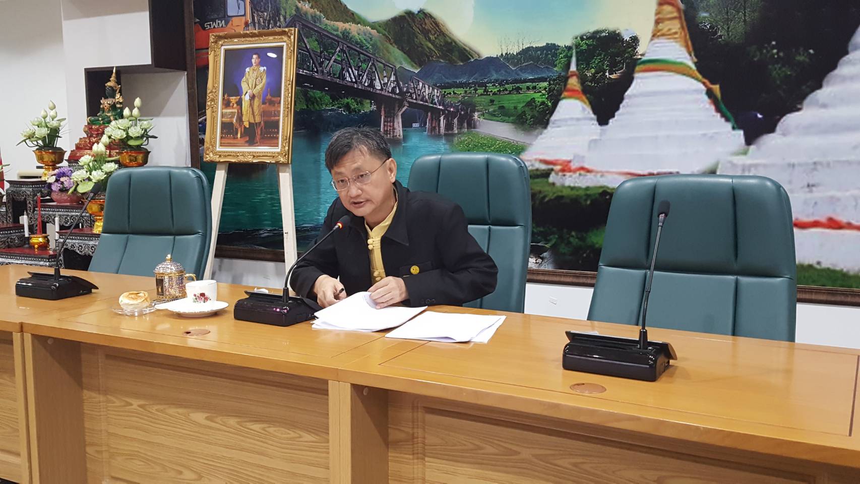 CDD@KAN>>>พช.กาญจน์ประชุมคณะอนุกรรมการหนึ่งตำบล หนึ่งผลิตภัณฑ์ (นตผ.) จังหวัด พิจารณาระดับหมู่บ้านนวัตวิถี