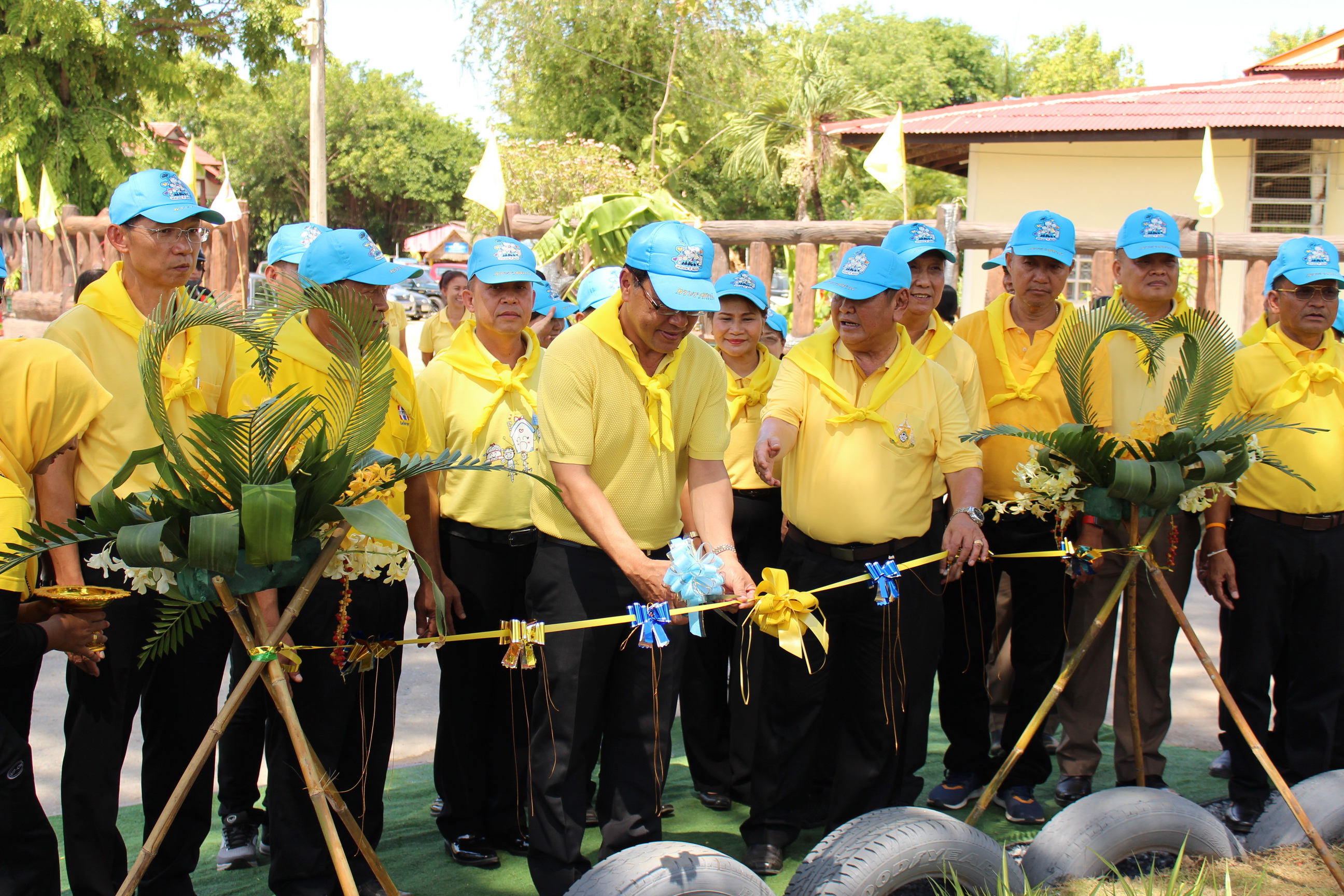 CDD@KAN>>>เมืองกาญจน์รวมใจ จัดโครงการพัฒนาหมู่บ้านเศรษฐกิจพอเพียง มั่นคง มั่งคั่ง ยั่งยืน เฉลิมพระเกียรติเนื่องในโอกาสมหามงคลพระราชพิธีบรมราชาภิเษก