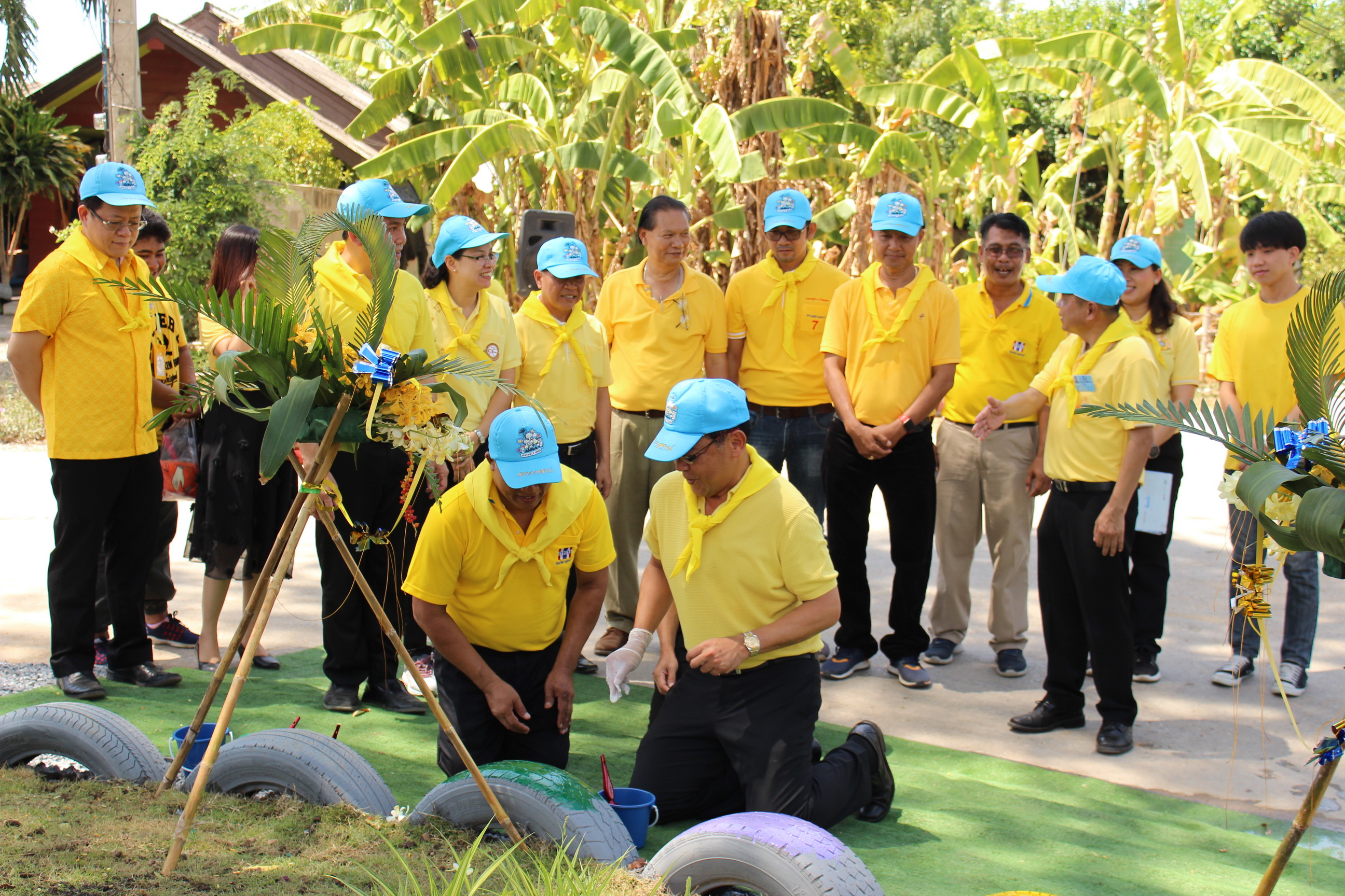 CDD@KAN>>>เมืองกาญจน์รวมใจ จัดโครงการพัฒนาหมู่บ้านเศรษฐกิจพอเพียง มั่นคง มั่งคั่ง ยั่งยืน เฉลิมพระเกียรติเนื่องในโอกาสมหามงคลพระราชพิธีบรมราชาภิเษก
