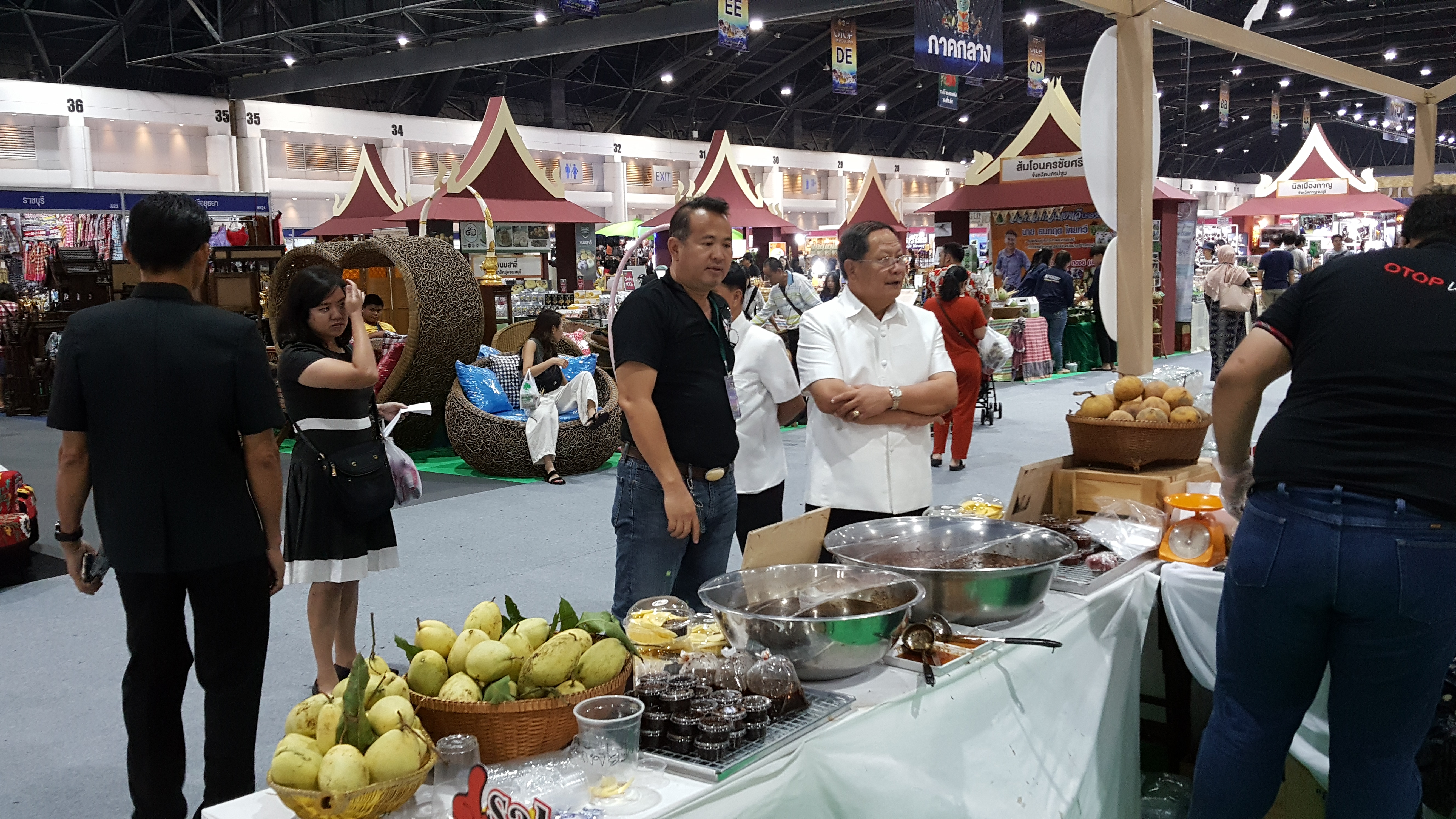 CDD@KAN>>>เมืองกาญจน์นำทัพสินค้า OTOP บุกงาน OTOP Midyear 2019