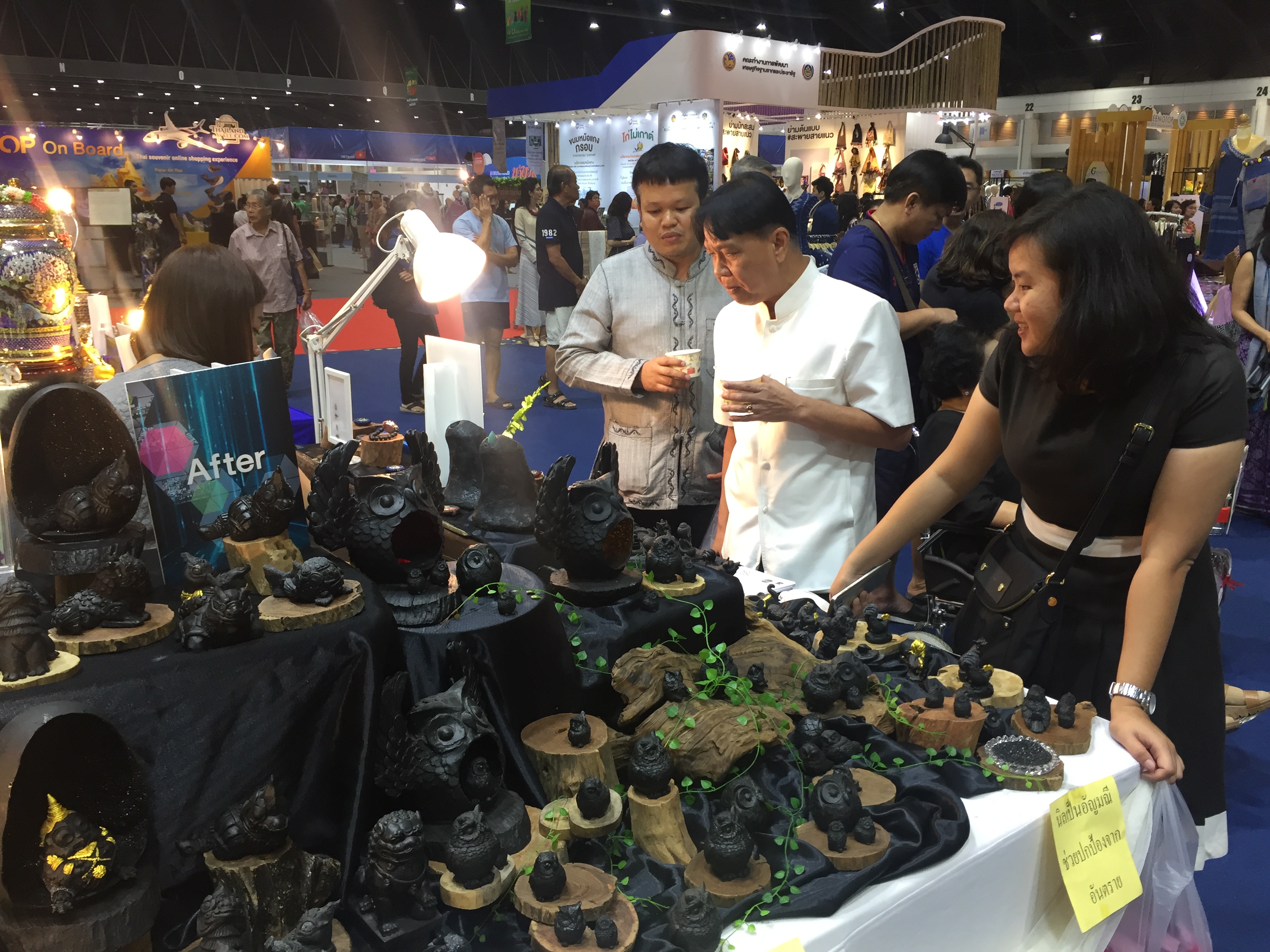 CDD@KAN>>>เมืองกาญจน์นำทัพสินค้า OTOP บุกงาน OTOP Midyear 2019