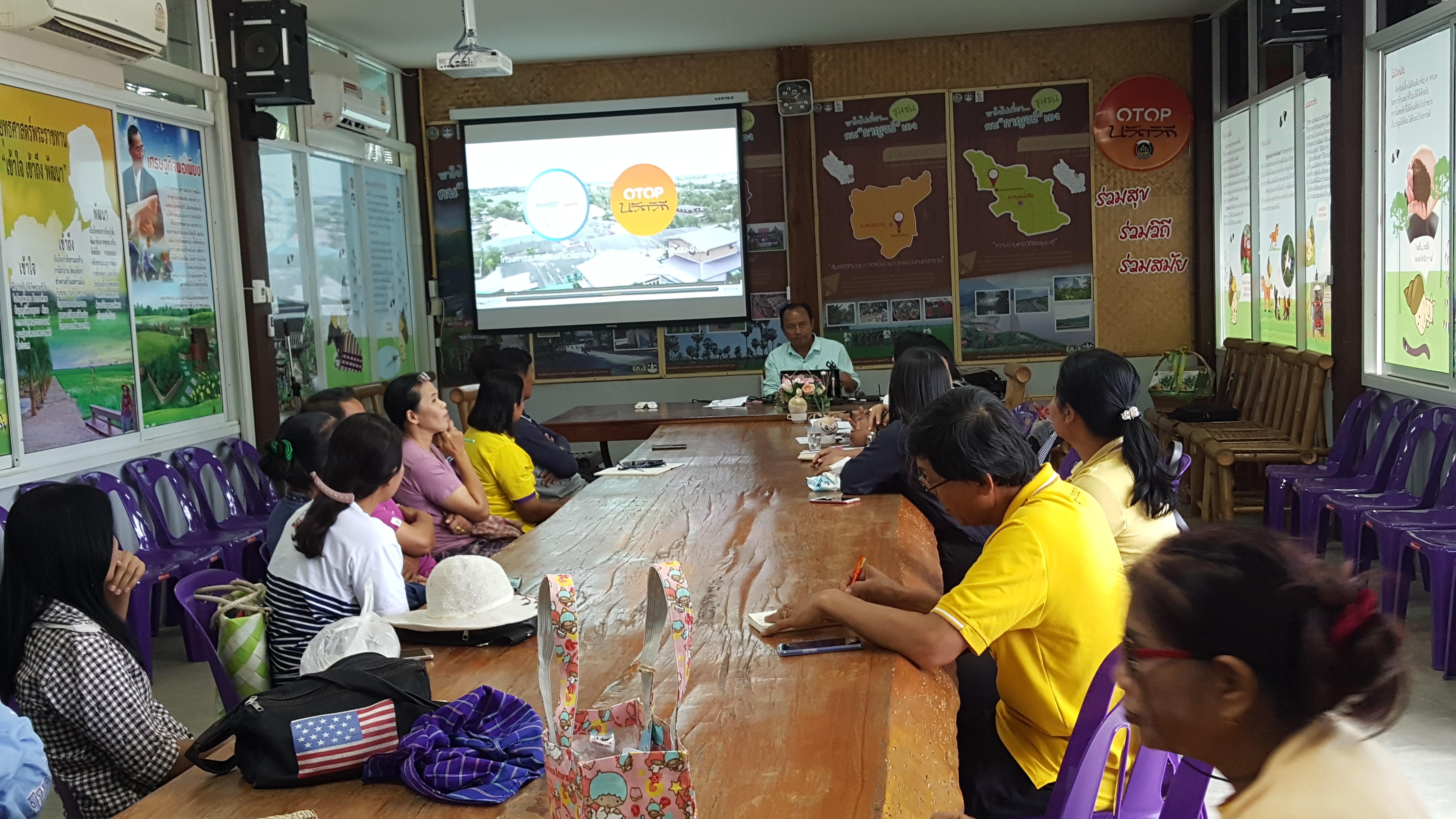 CDD@KAN>>>สำนักงานเสริมสร้างความเข้มแข็งชุมชน กรมการพัฒนาชุมชน ลงพื้นที่ติดตามโรงเรียนเศรษฐกิจพอเพียงบ้านหนองทราย