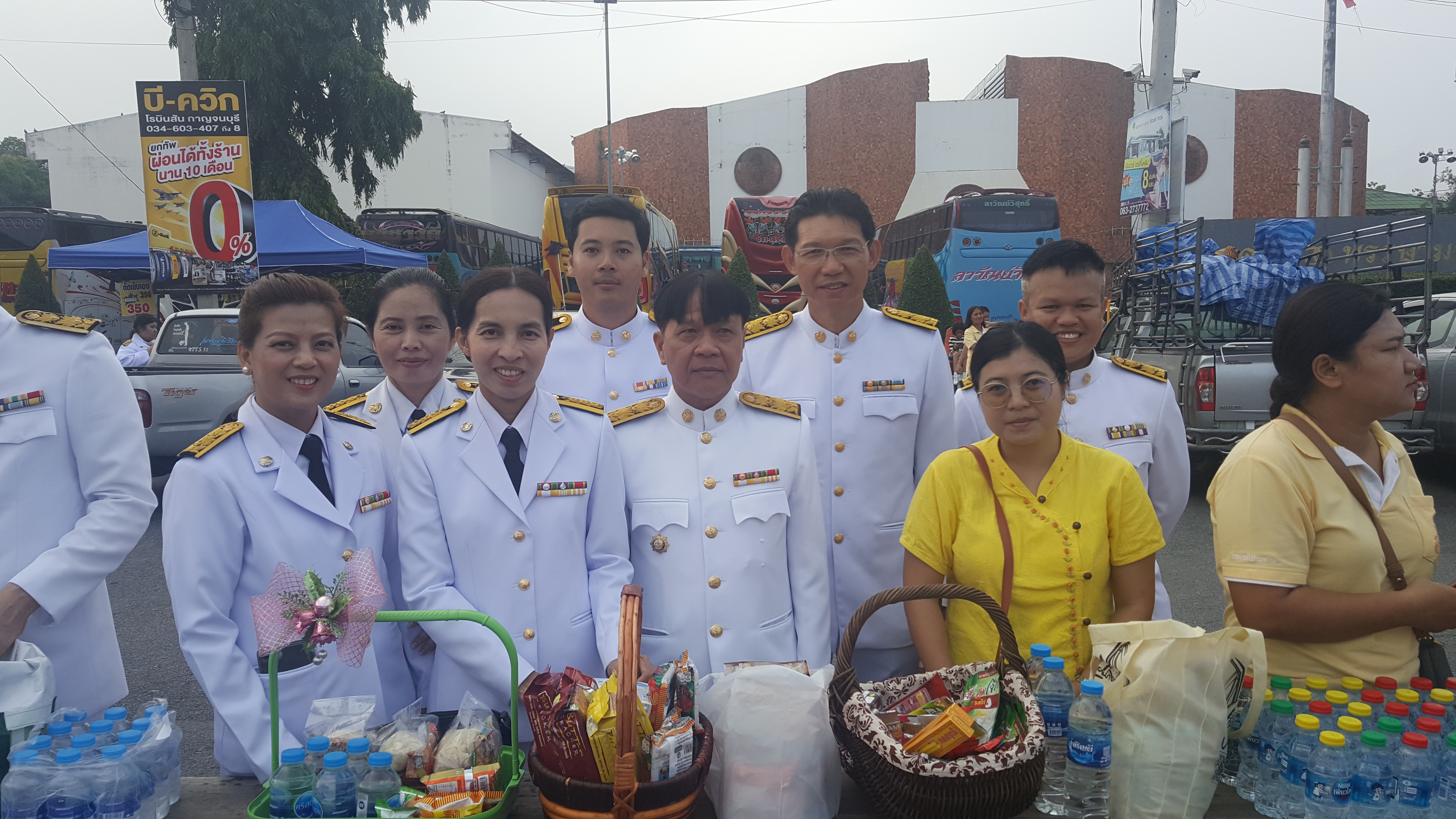 CDD@KAN>>>คณะข้าราชการ สพจ.กาญจนบุรี ร่วมพิธ่ีน้อมรำลึก เนื่องในวันคล้ายวันสวรรคตพระบาทสมเด็จพระบรมชนกาธิเบศร มหาภูมิพลอดุลยเดชมหาราช บรมนาถบพิตร