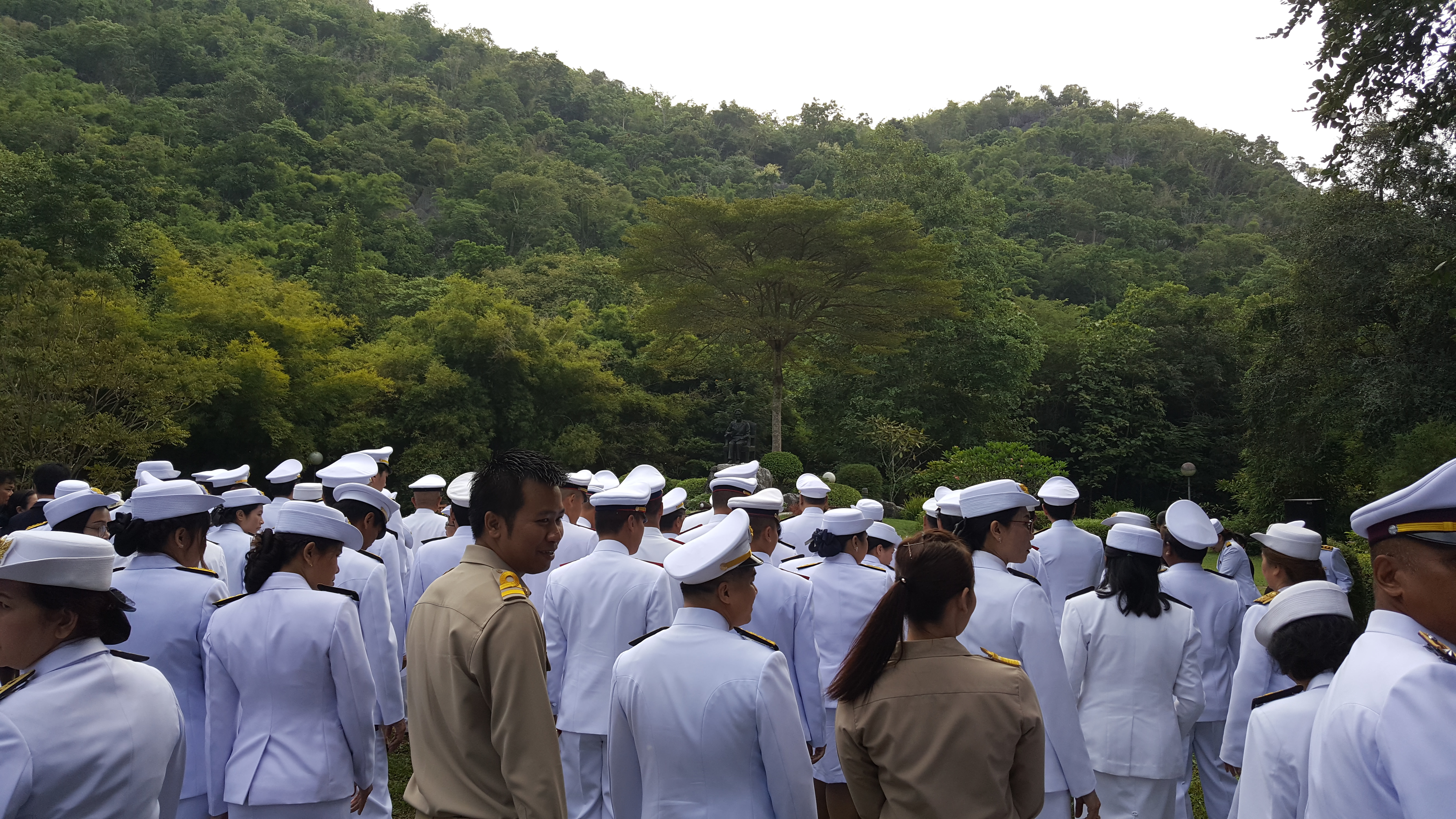 CDD@KAN>>>พัฒนาชุมชนกาญจนบุรี ร่วมพิธีถวายราชสักการะเนื่องในวันคล้ายวันพระราชสมภพของสมเด็จพระศรีนครินทราบรมราชชนนี