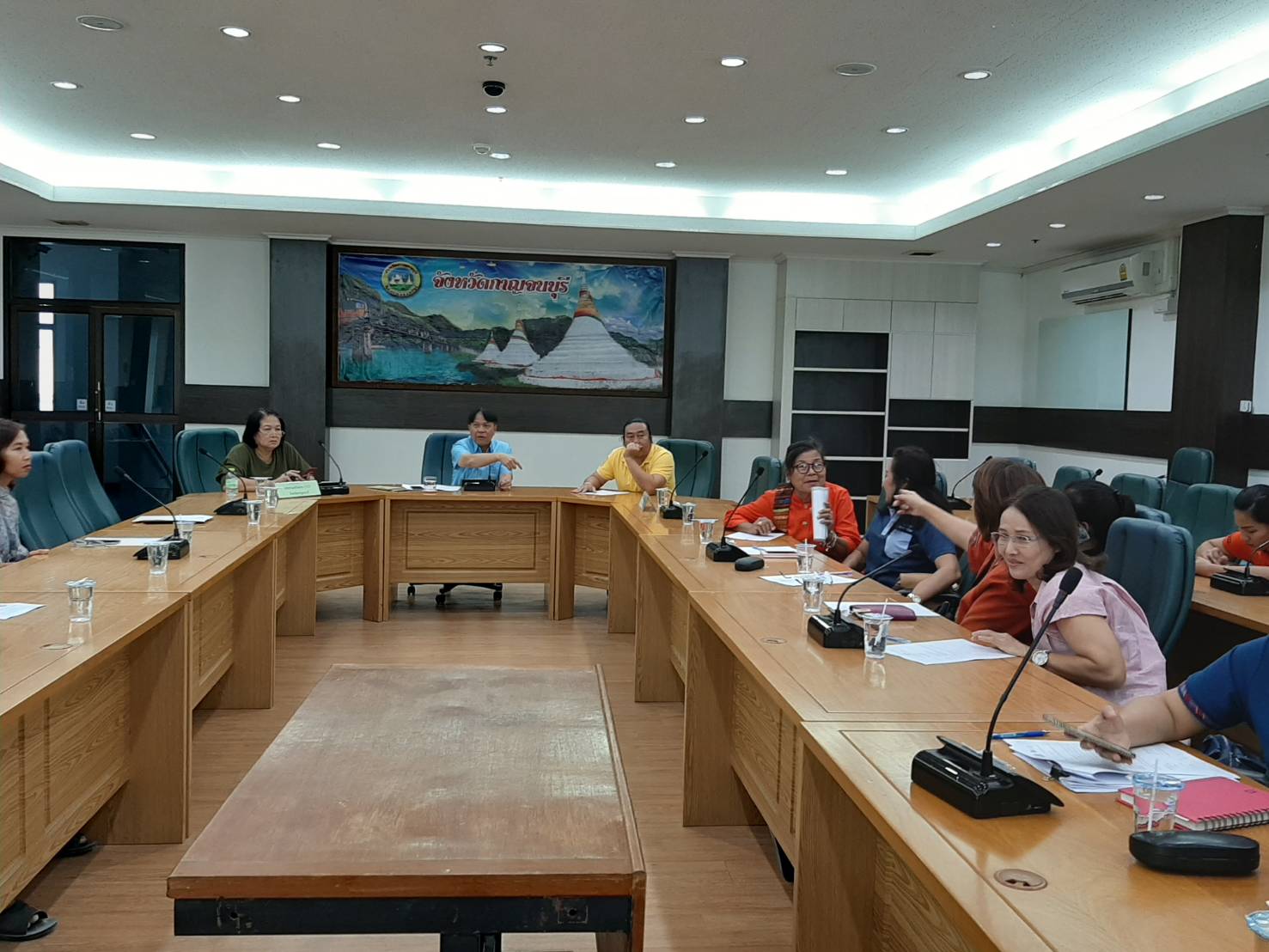 CDD@KAN>>>พัฒนาชุมชนกาญจนบุรีร่วมกับเครือข่าย OTOP ประชุมคณะกรรมการเครือข่าย OTOP จังหวัดกาญจนบุรี