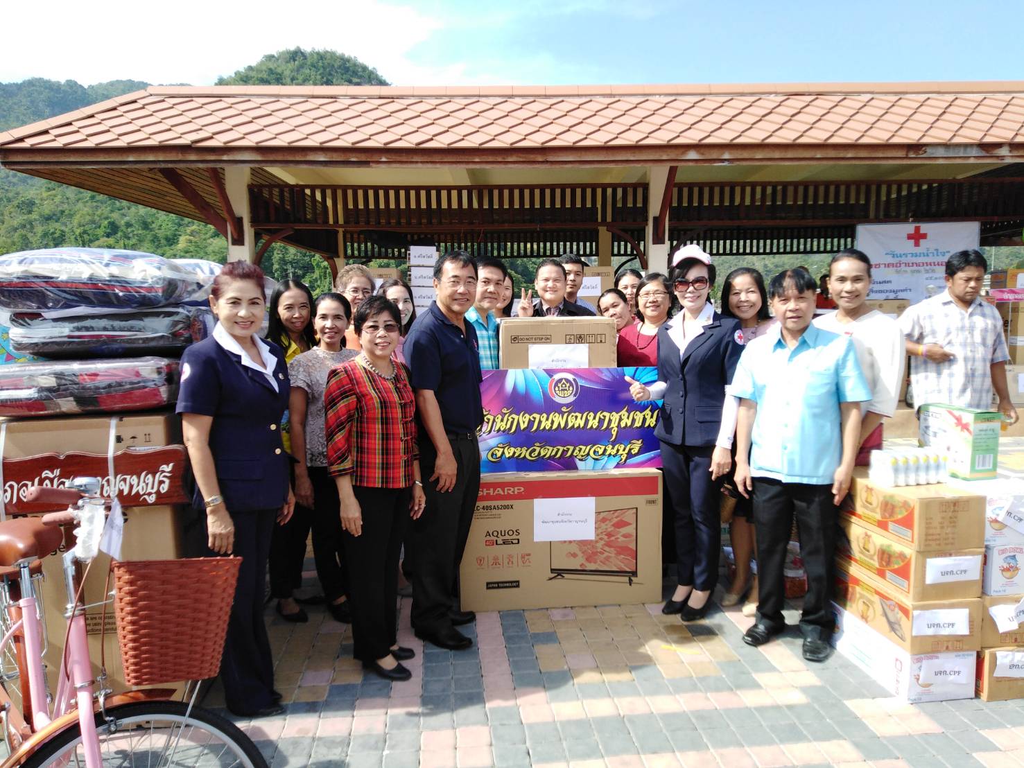 CDD@KAN>>>พัฒนาชุมชนกาญจนบุรี สนับสนุนของรางวัลออกร้านงานกาชาด ปี 62
