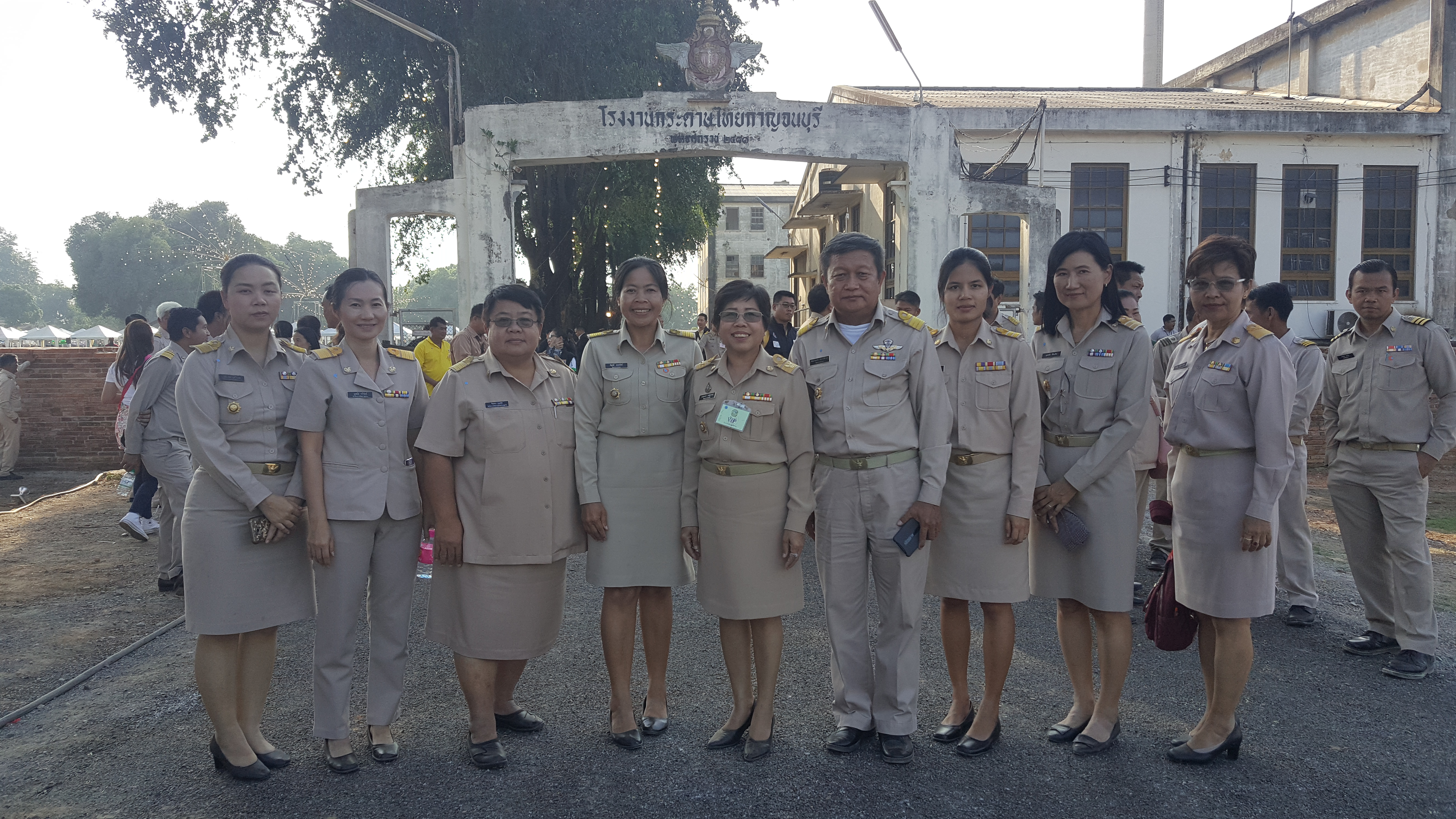 CDD@KAN>>>พัฒนาการจังหวัดกาญจนบุรี ร่วมต้อนรับนายกรัฐมนตรี และอธิบดีกรมการพัฒนาชุมชน