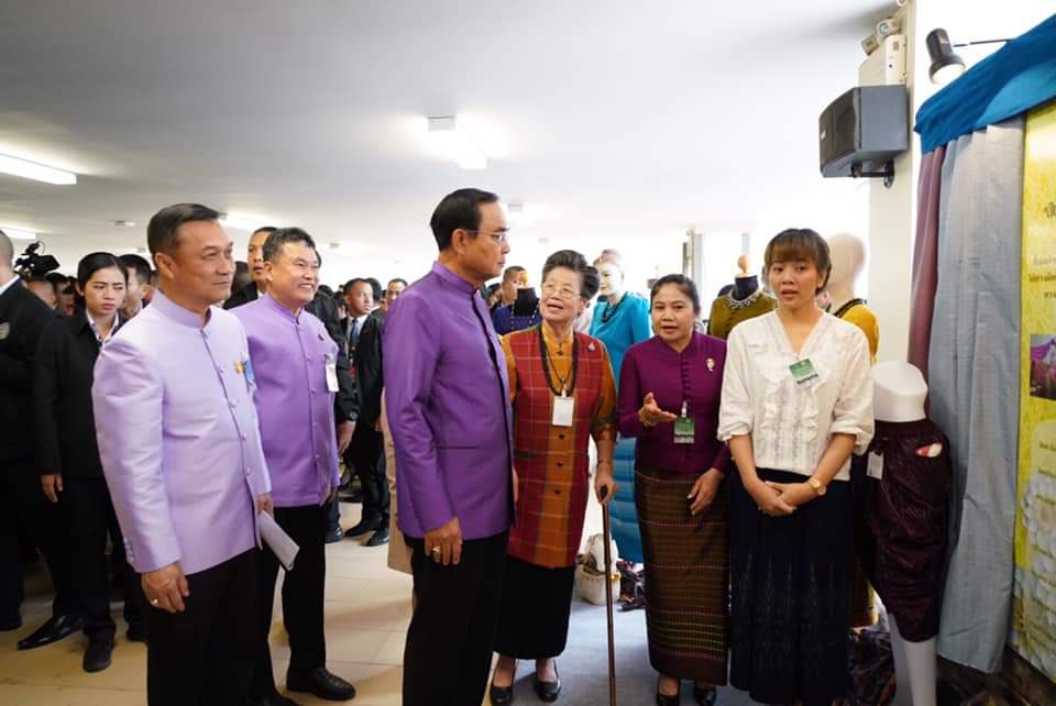 CDD@KAN>>>พัฒนาชุมชนกาญจนบุรีร่วมต้อนรับการประชุมคณะรัฐมนตรีสัญจร