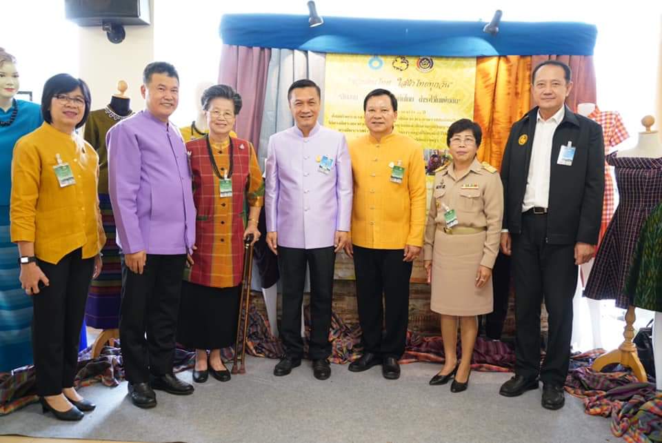 CDD@KAN>>>พัฒนาชุมชนกาญจนบุรีร่วมต้อนรับการประชุมคณะรัฐมนตรีสัญจร