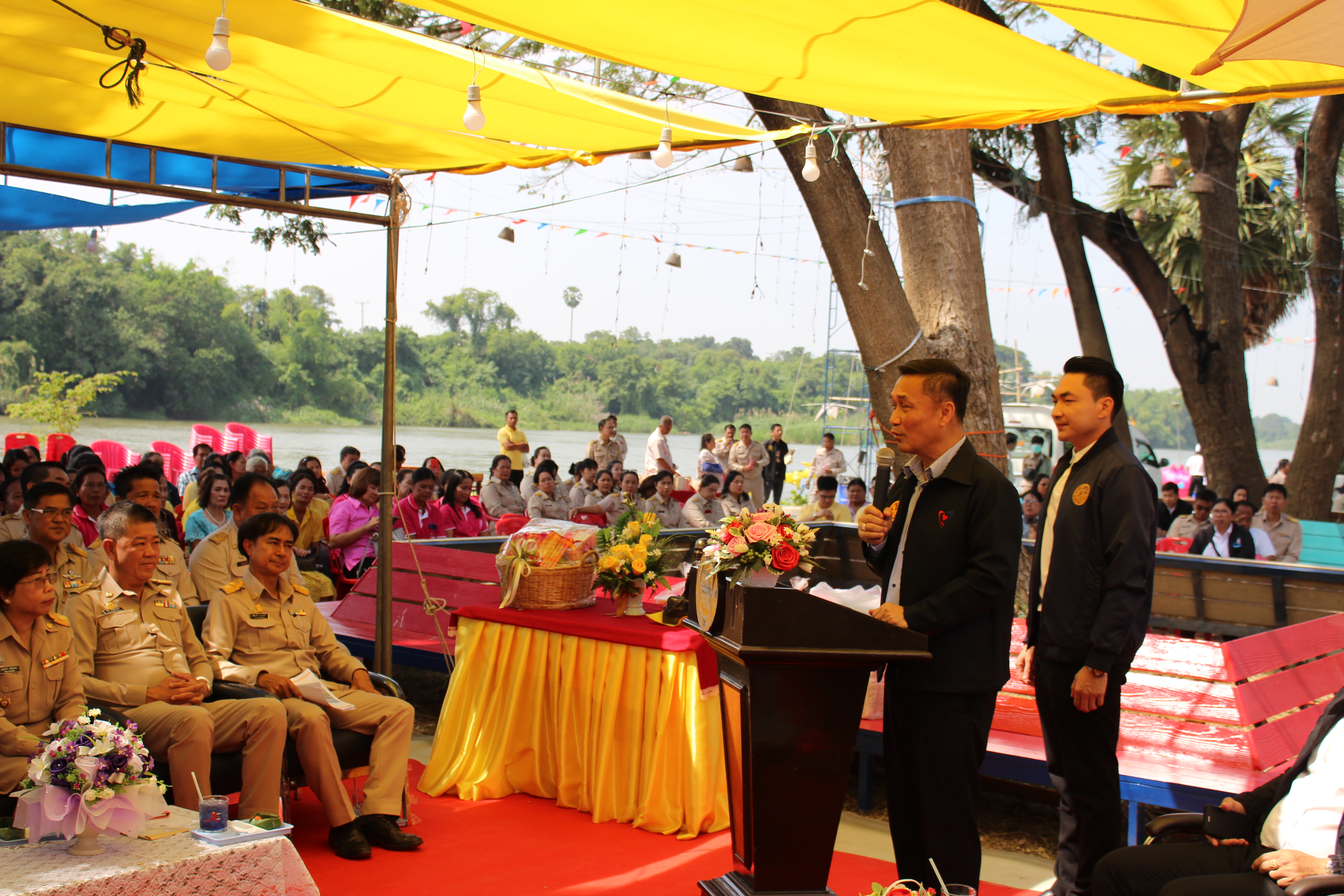 CDD@KAN>>>พัฒนาชุมชนกาญจนบุรีร่วมต้อนรับนายทรงศักดิ์ ทองศรี รัฐมนตรีช่วยว่าการกระทรวงมหาดไทย