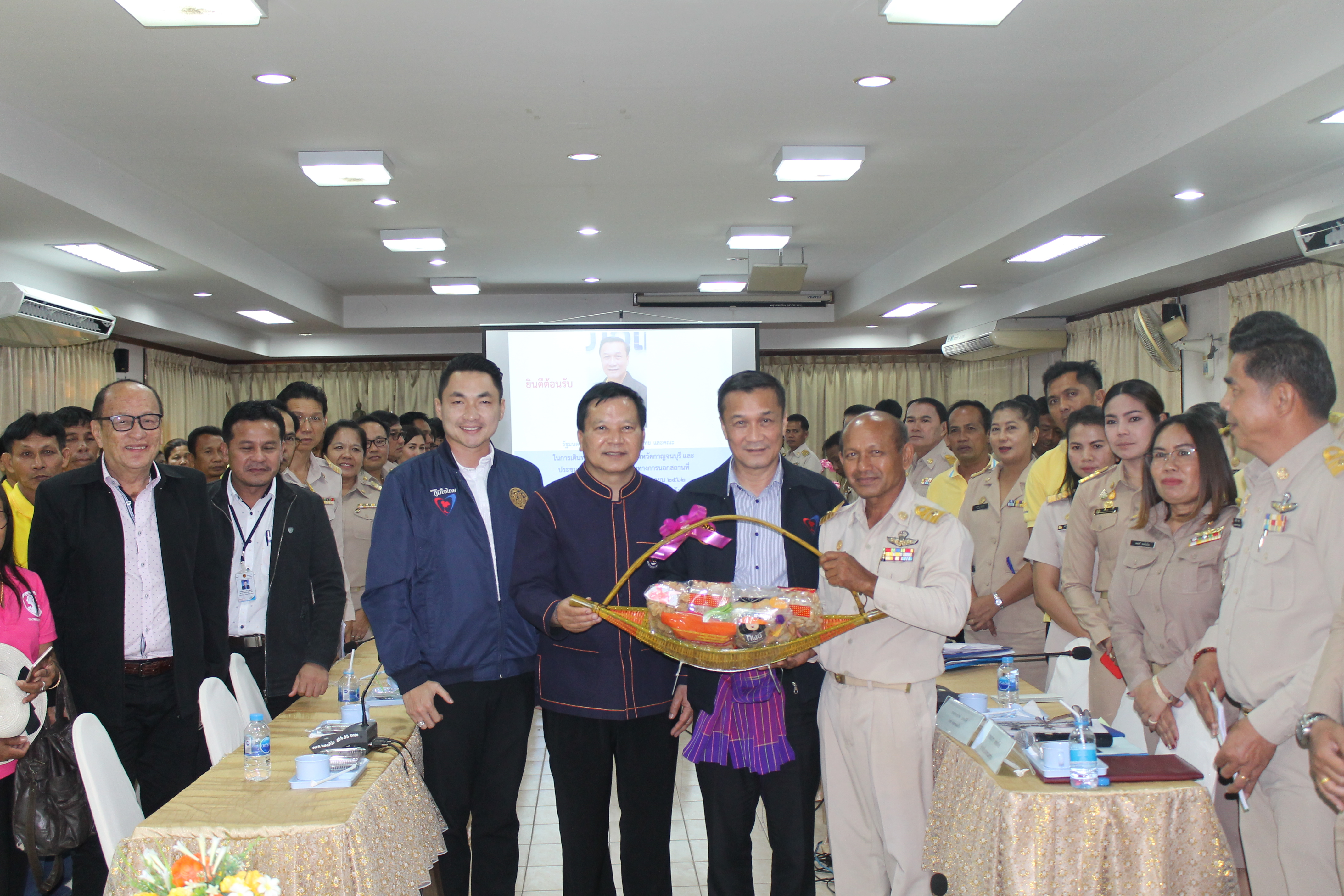 CDD@KAN>>>พัฒนาชุมชนกาญจนบุรีร่วมต้อนรับนายทรงศักดิ์ ทองศรี รัฐมนตรีช่วยว่าการกระทรวงมหาดไทย