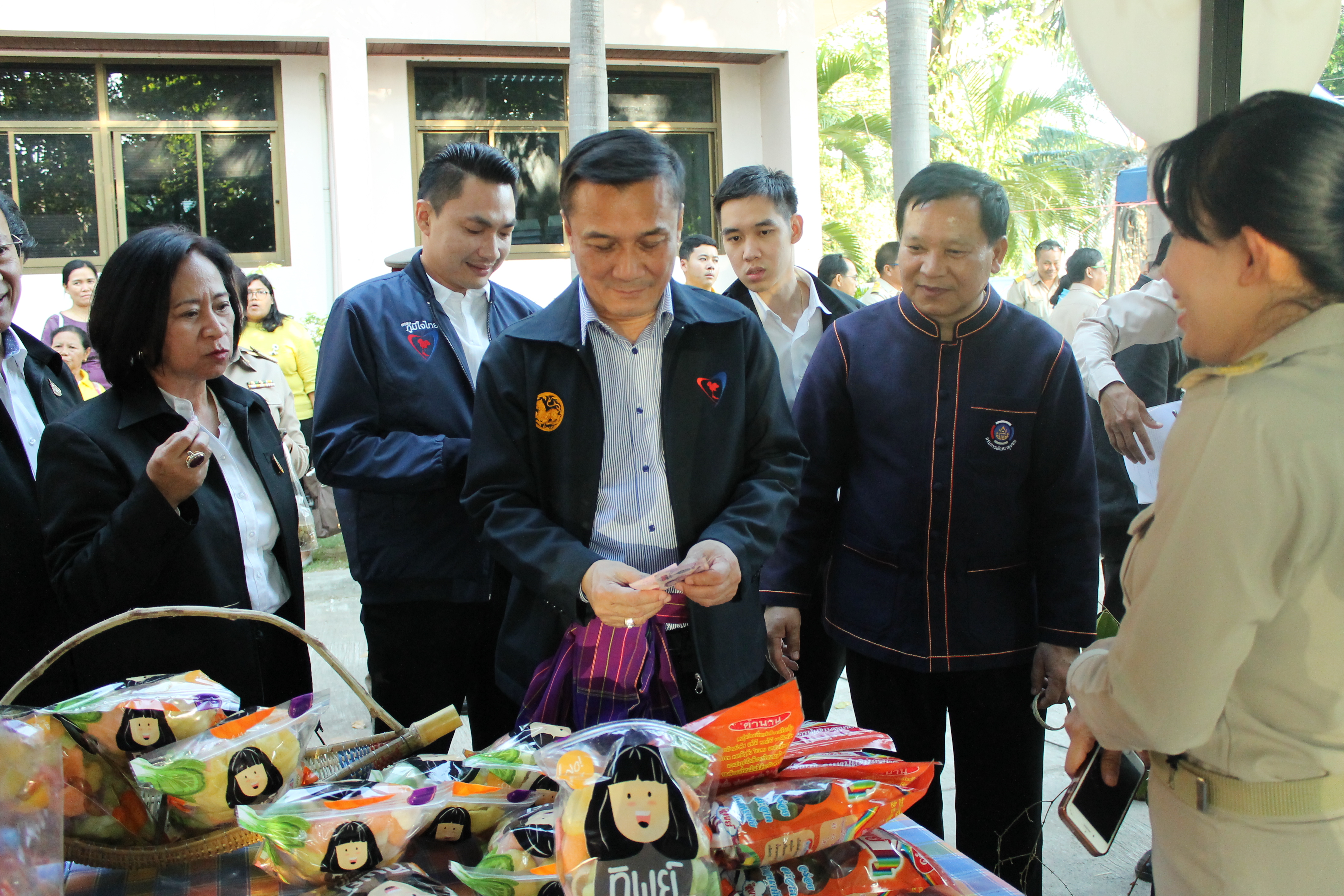 CDD@KAN>>>พัฒนาชุมชนกาญจนบุรีร่วมต้อนรับนายทรงศักดิ์ ทองศรี รัฐมนตรีช่วยว่าการกระทรวงมหาดไทย