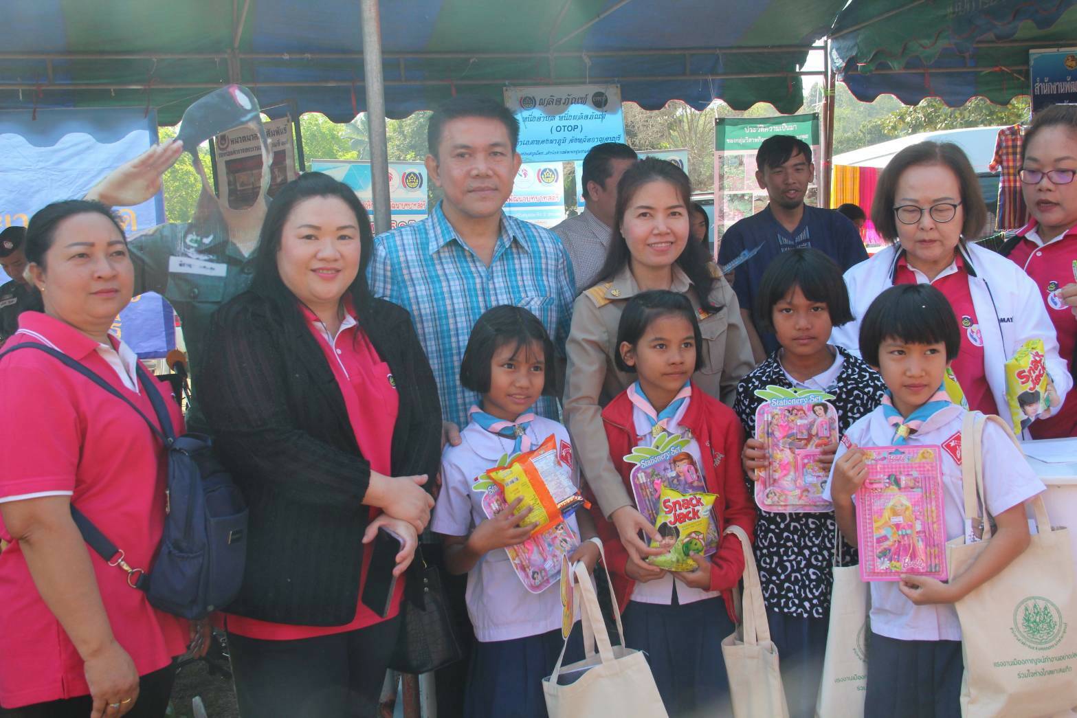 CDD@KAN>>>พช.กาญจน์ร่วมโครงการจังหวัดเคลื่อนที่และโครงการคลินิกมหาดไทย ประจำเดือนมกราคม 63