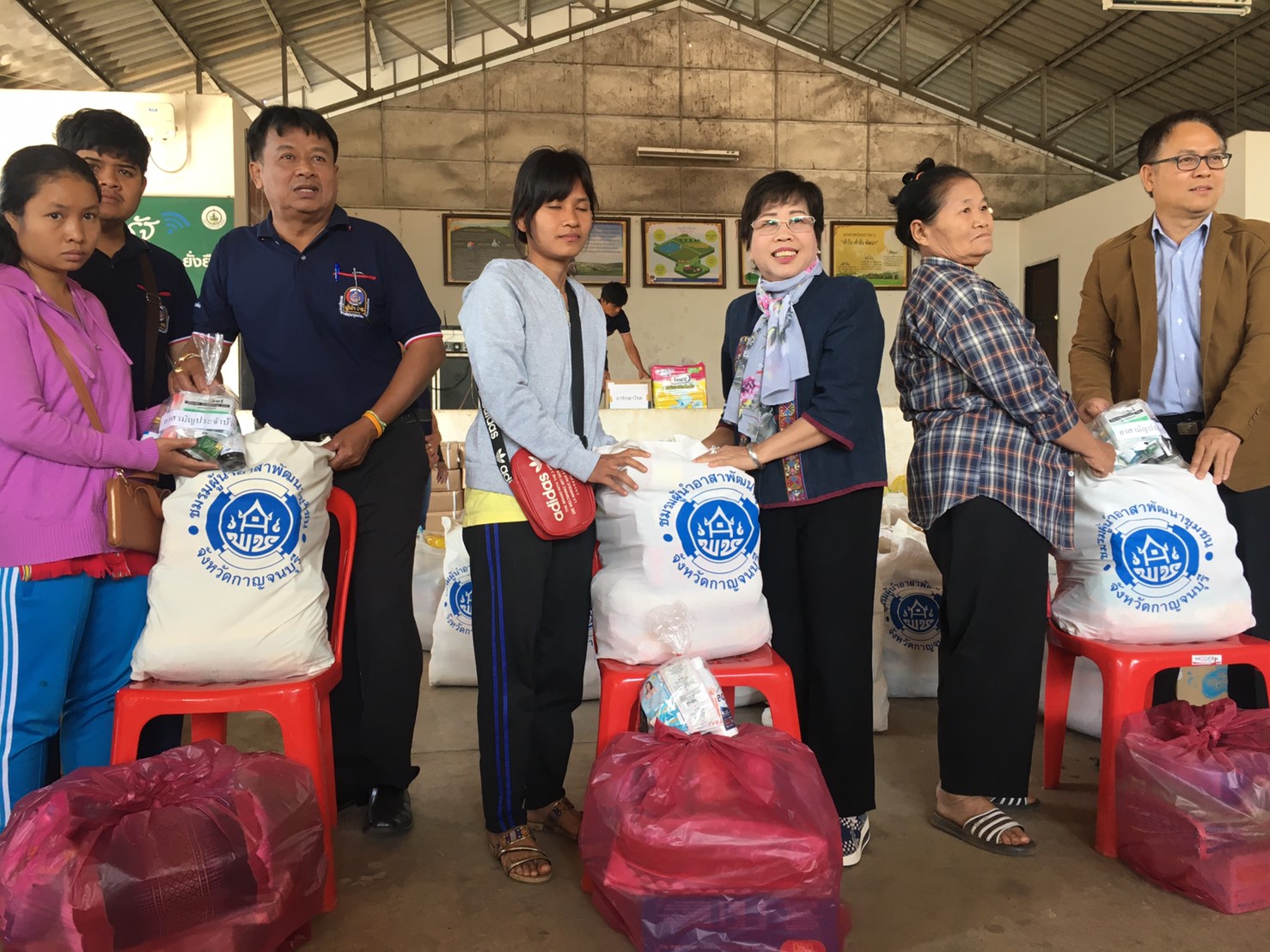CDD@KAN>>>พัฒนาชุมชนกาญจน์ร่วมกับชมรมผู้นำอาสาพัฒนาชุมชนจัดกิจกรรมครบรอบ 51 ปี
