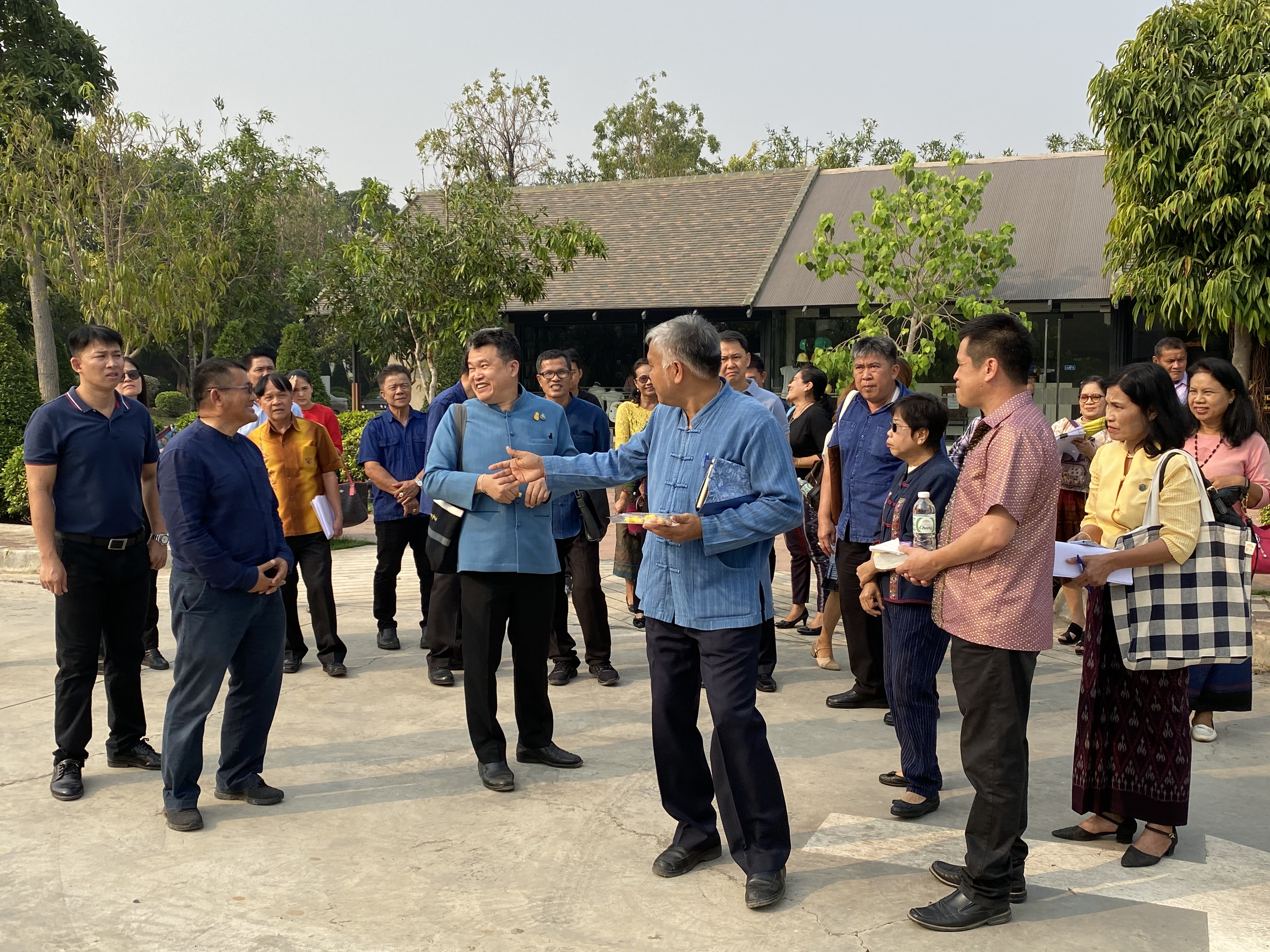 CDD@KAN>>> พช.กาญจน์เตรียมพัฒนาบริเวณพระพุทธเมตตาประชาไทยไตรโลกนาถคันธารราฐอนุสรณ์รับการท่องเที่ยวแบบใหม่
