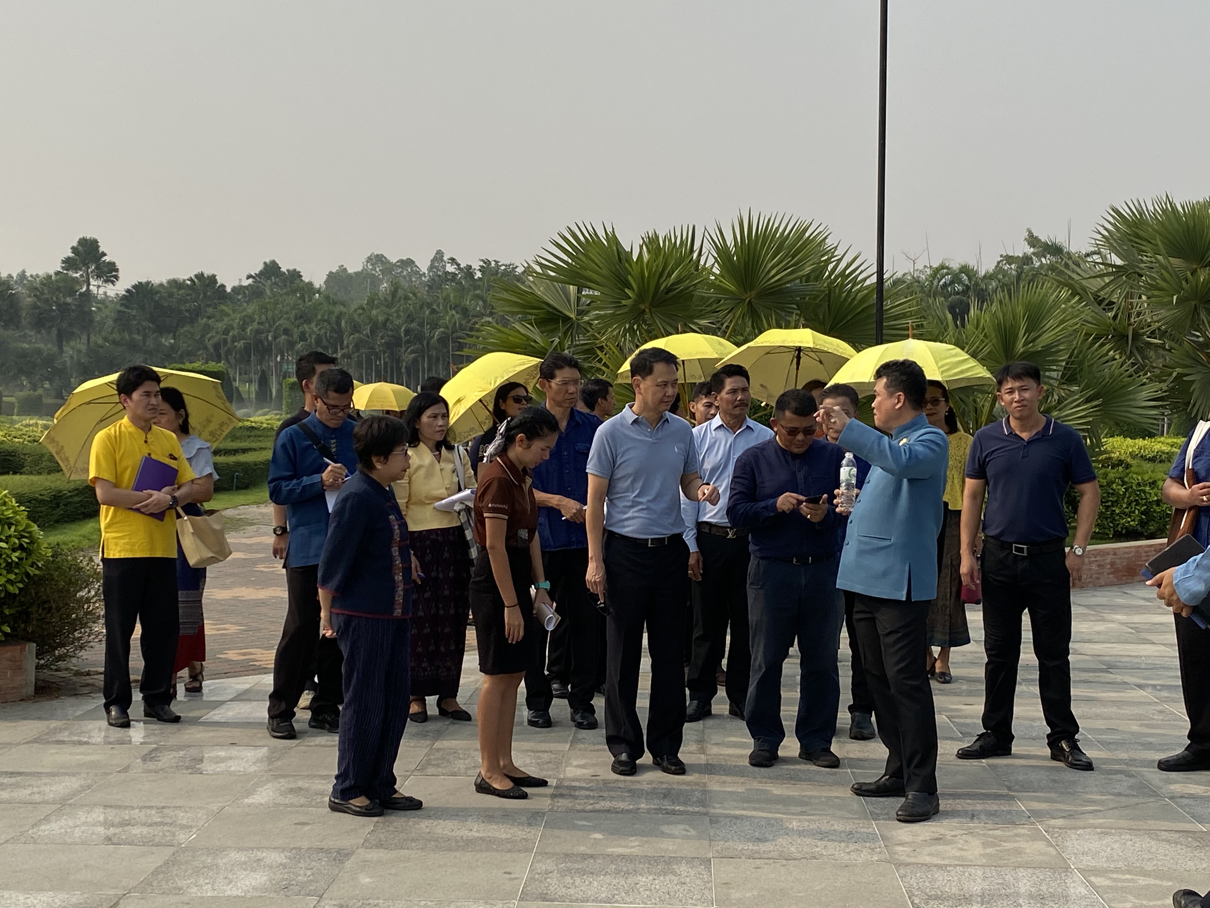 CDD@KAN>>> พช.กาญจน์เตรียมพัฒนาบริเวณพระพุทธเมตตาประชาไทยไตรโลกนาถคันธารราฐอนุสรณ์รับการท่องเที่ยวแบบใหม่