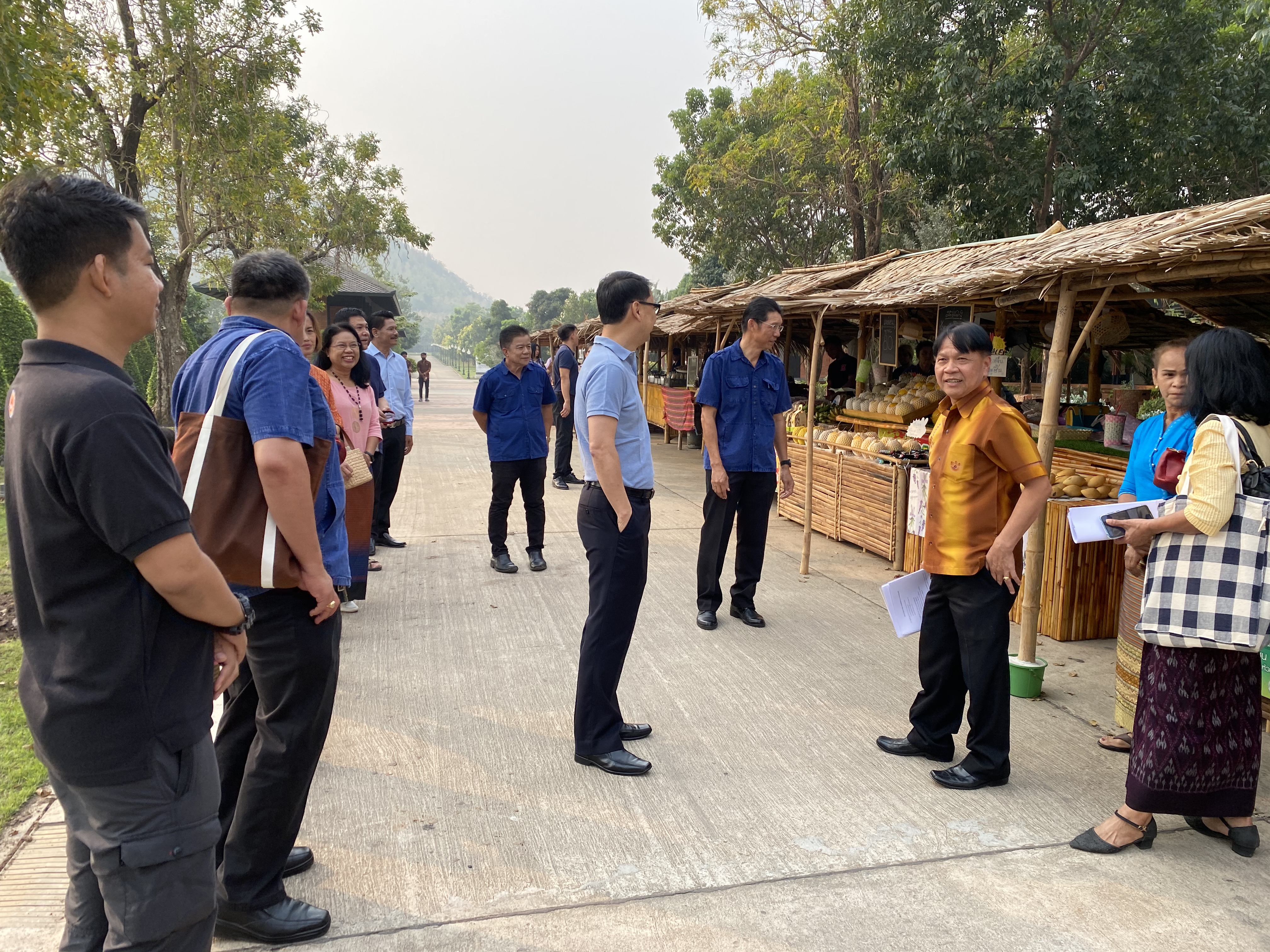 CDD@KAN>>> พช.กาญจน์เตรียมพัฒนาบริเวณพระพุทธเมตตาประชาไทยไตรโลกนาถคันธารราฐอนุสรณ์รับการท่องเที่ยวแบบใหม่