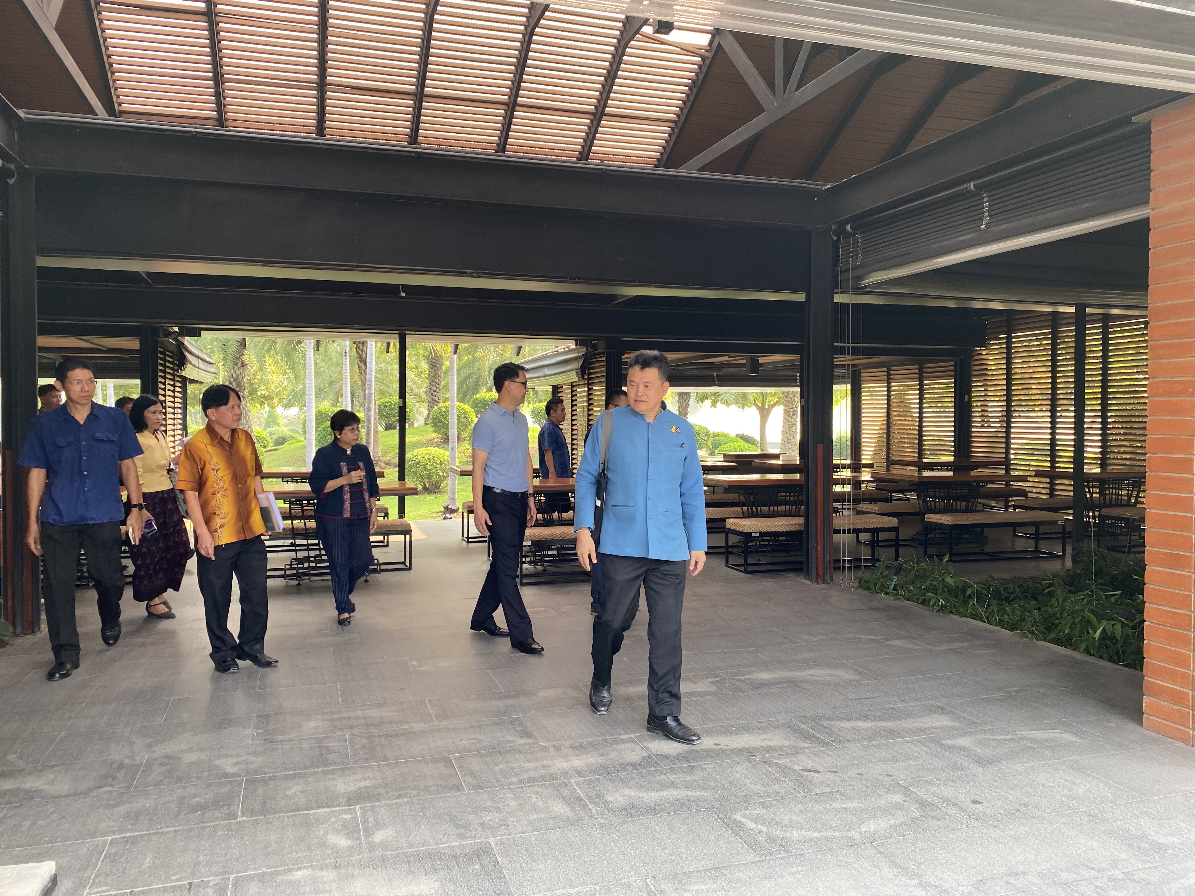 CDD@KAN>>> พช.กาญจน์เตรียมพัฒนาบริเวณพระพุทธเมตตาประชาไทยไตรโลกนาถคันธารราฐอนุสรณ์รับการท่องเที่ยวแบบใหม่