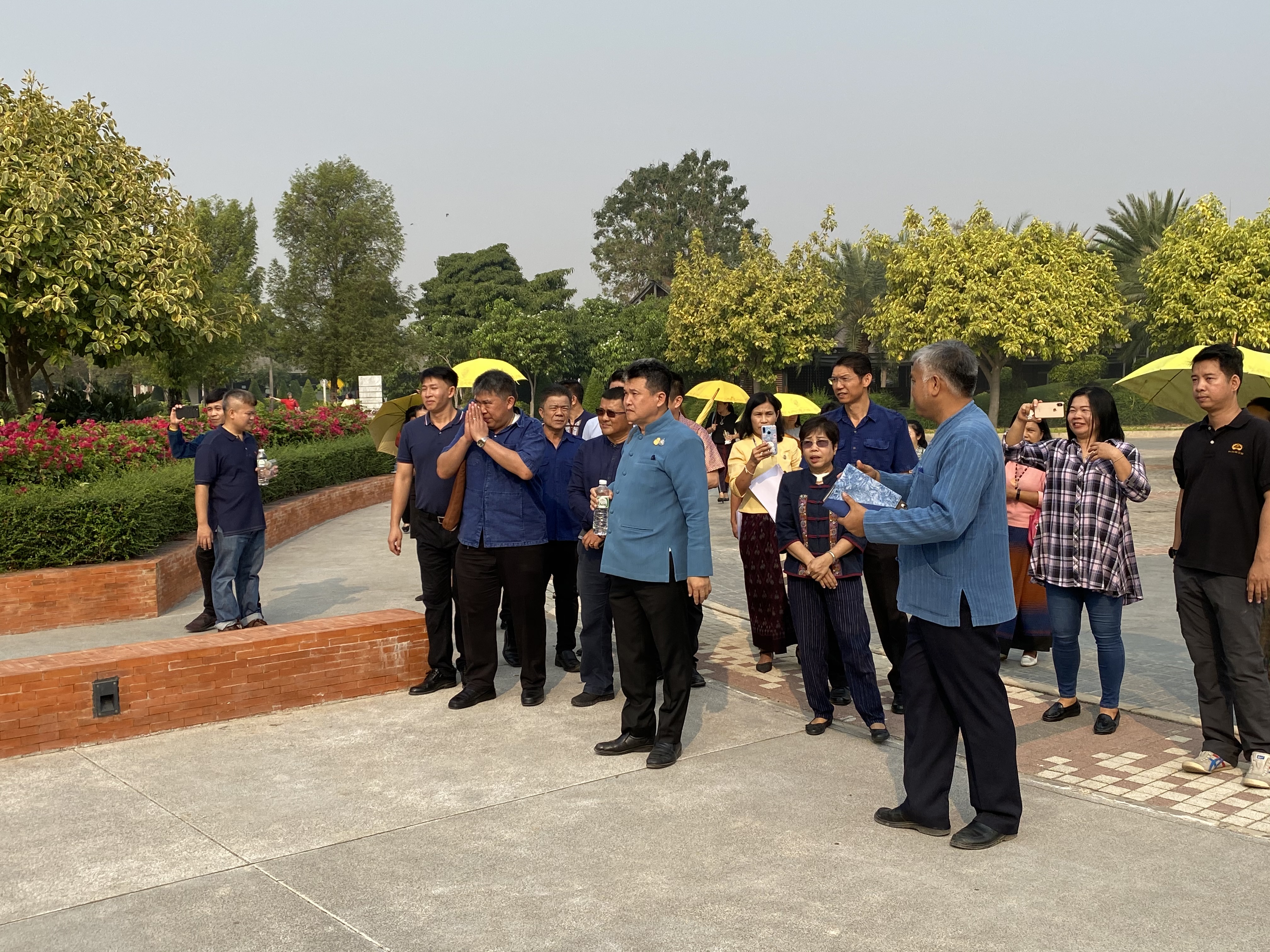 CDD@KAN>>> พช.กาญจน์เตรียมพัฒนาบริเวณพระพุทธเมตตาประชาไทยไตรโลกนาถคันธารราฐอนุสรณ์รับการท่องเที่ยวแบบใหม่