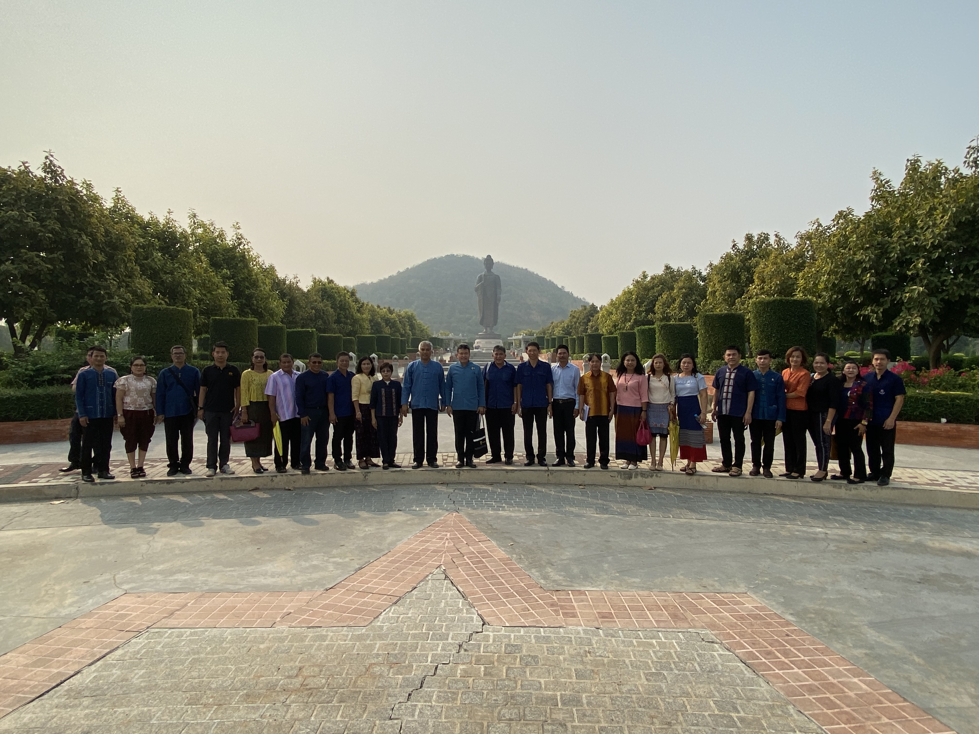 CDD@KAN>>> พช.กาญจน์เตรียมพัฒนาบริเวณพระพุทธเมตตาประชาไทยไตรโลกนาถคันธารราฐอนุสรณ์รับการท่องเที่ยวแบบใหม่