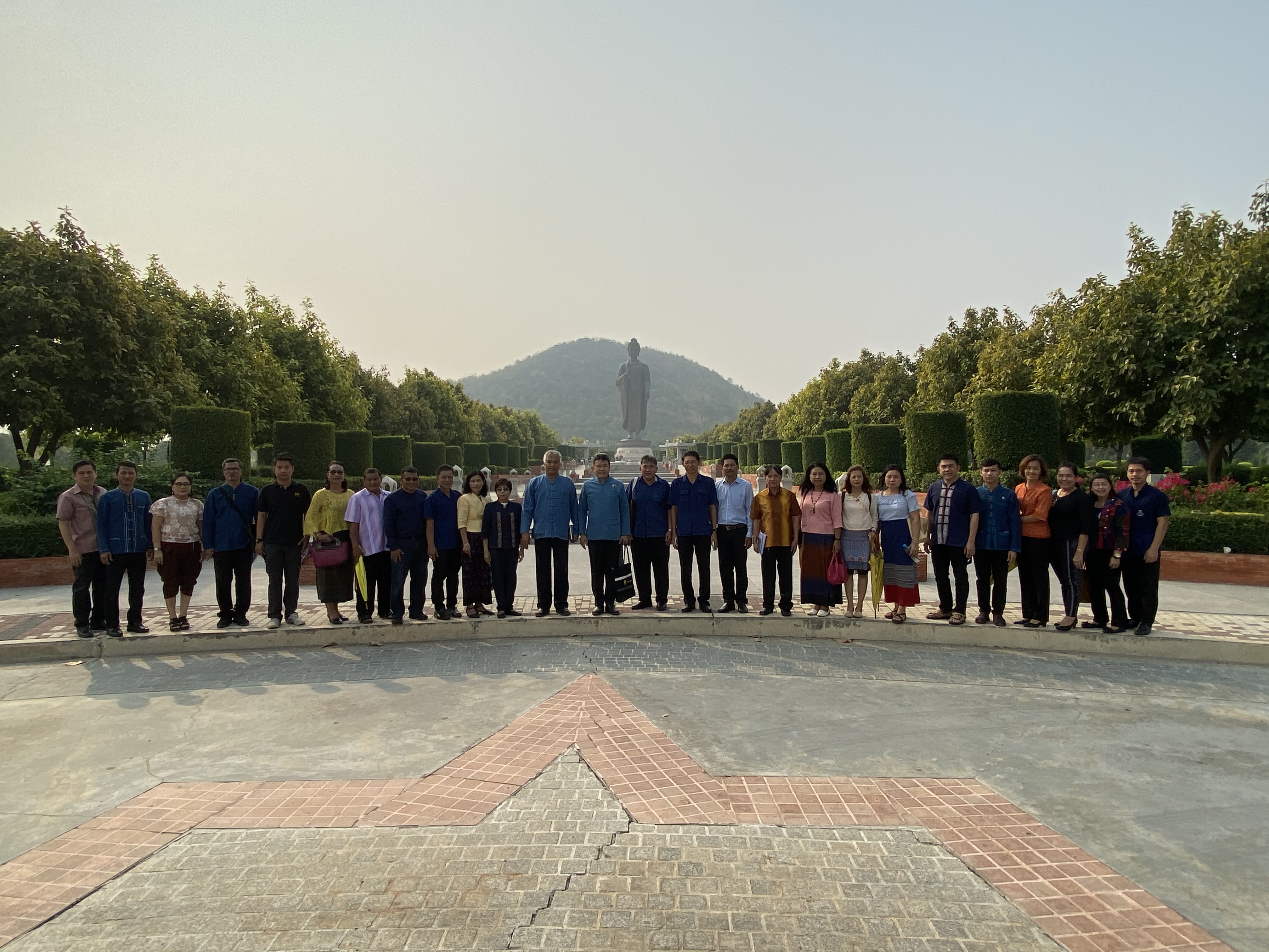 CDD@KAN>>> พช.กาญจน์เตรียมพัฒนาบริเวณพระพุทธเมตตาประชาไทยไตรโลกนาถคันธารราฐอนุสรณ์รับการท่องเที่ยวแบบใหม่