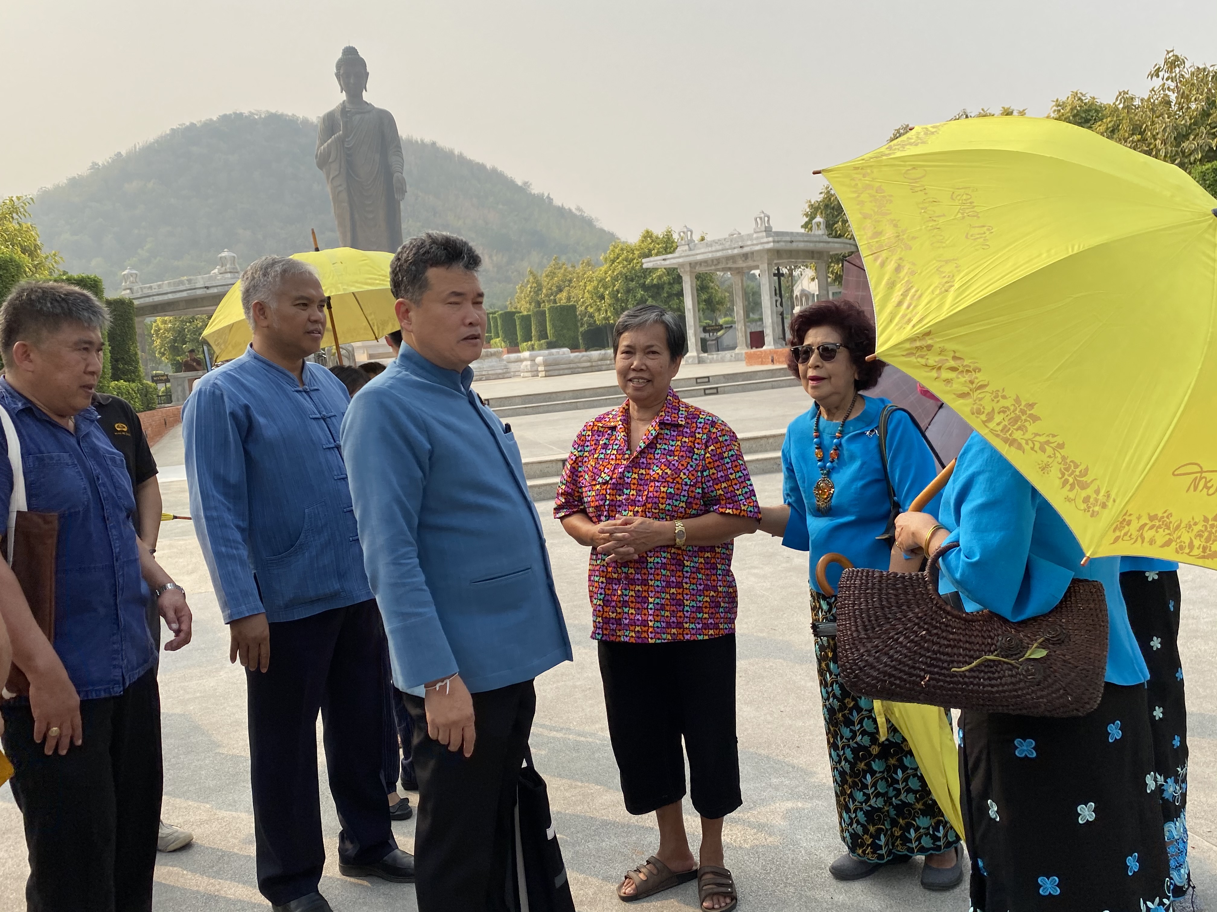 CDD@KAN>>> พช.กาญจน์เตรียมพัฒนาบริเวณพระพุทธเมตตาประชาไทยไตรโลกนาถคันธารราฐอนุสรณ์รับการท่องเที่ยวแบบใหม่