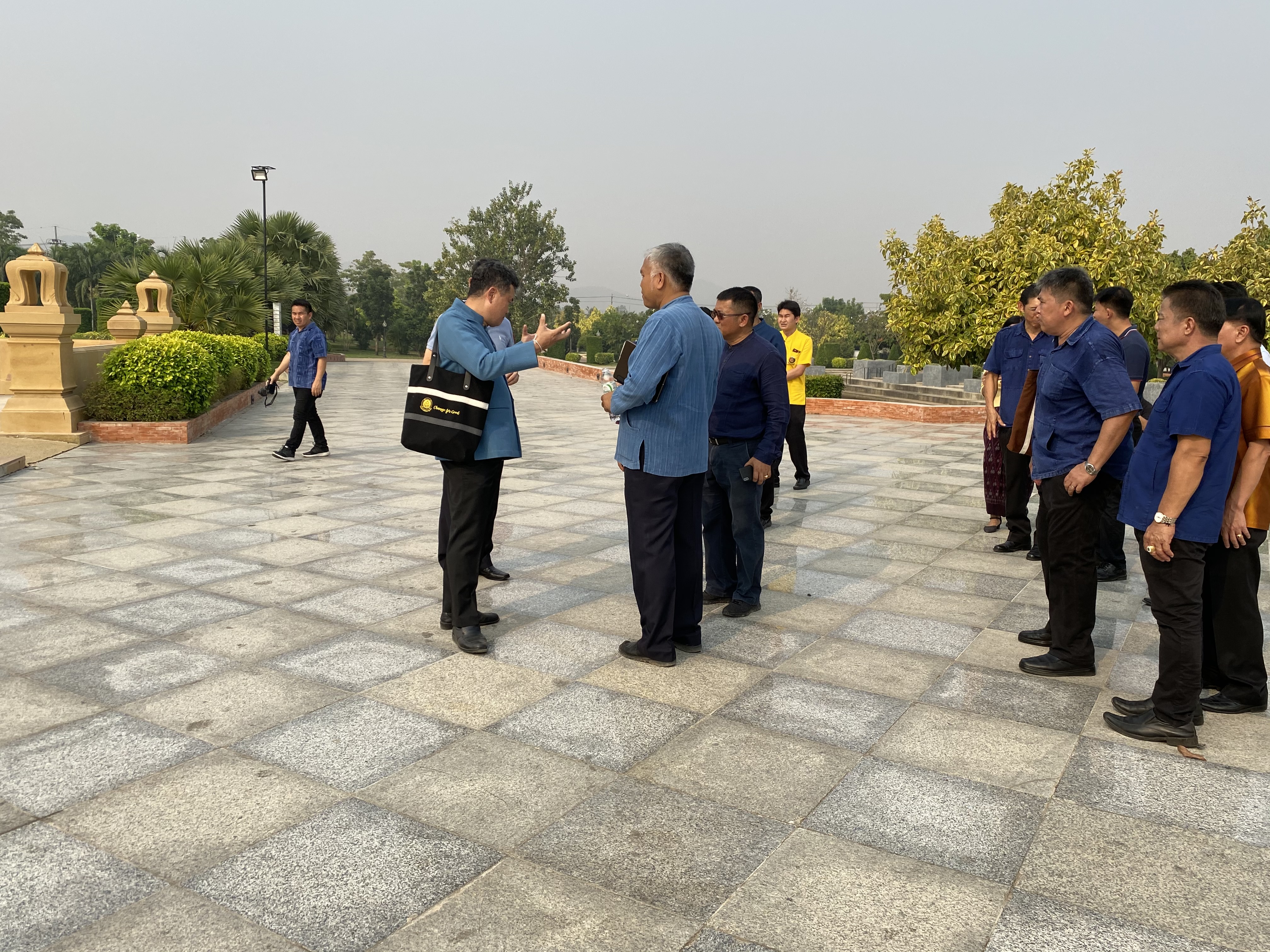 CDD@KAN>>> พช.กาญจน์เตรียมพัฒนาบริเวณพระพุทธเมตตาประชาไทยไตรโลกนาถคันธารราฐอนุสรณ์รับการท่องเที่ยวแบบใหม่