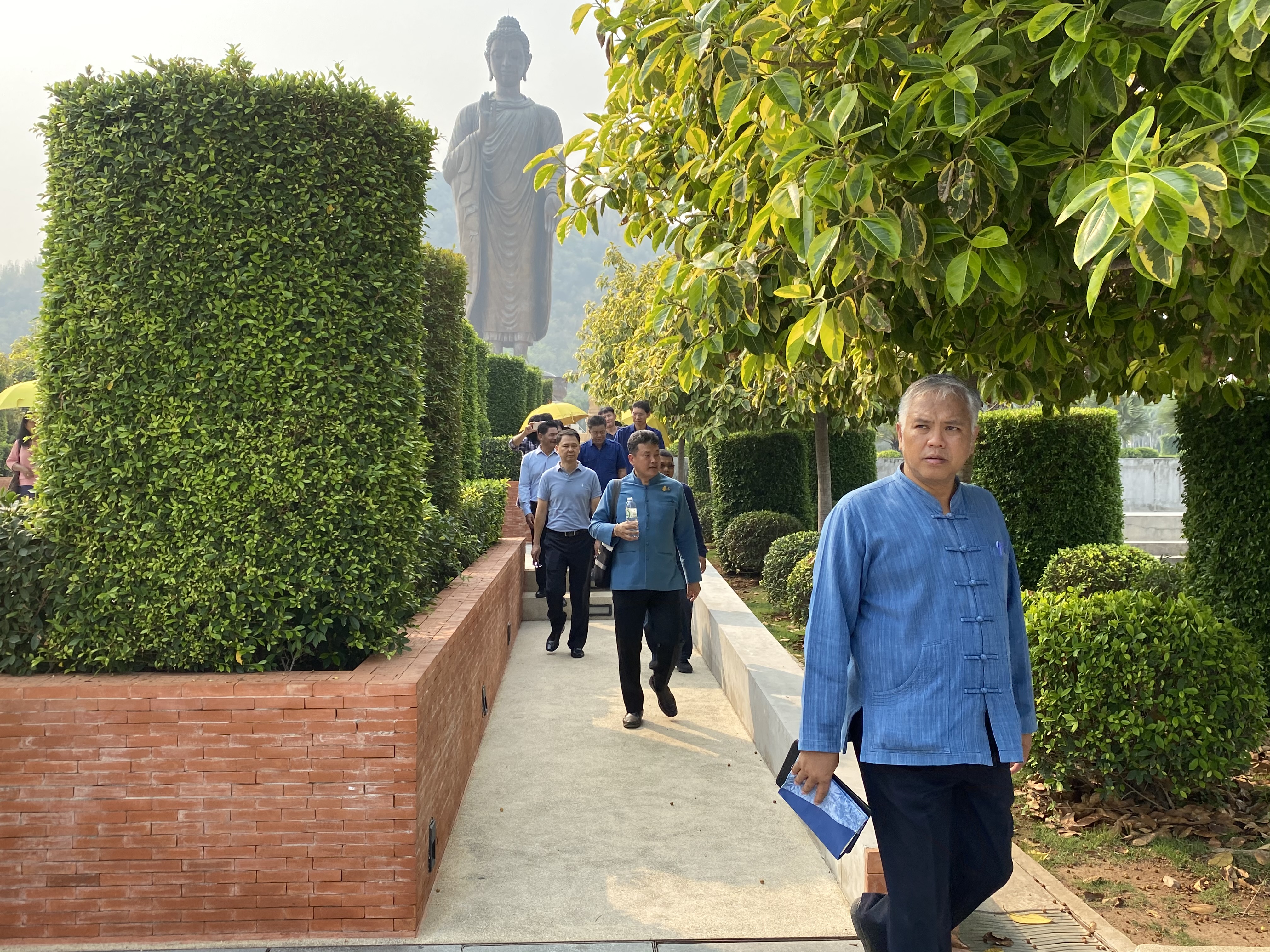 CDD@KAN>>> พช.กาญจน์เตรียมพัฒนาบริเวณพระพุทธเมตตาประชาไทยไตรโลกนาถคันธารราฐอนุสรณ์รับการท่องเที่ยวแบบใหม่