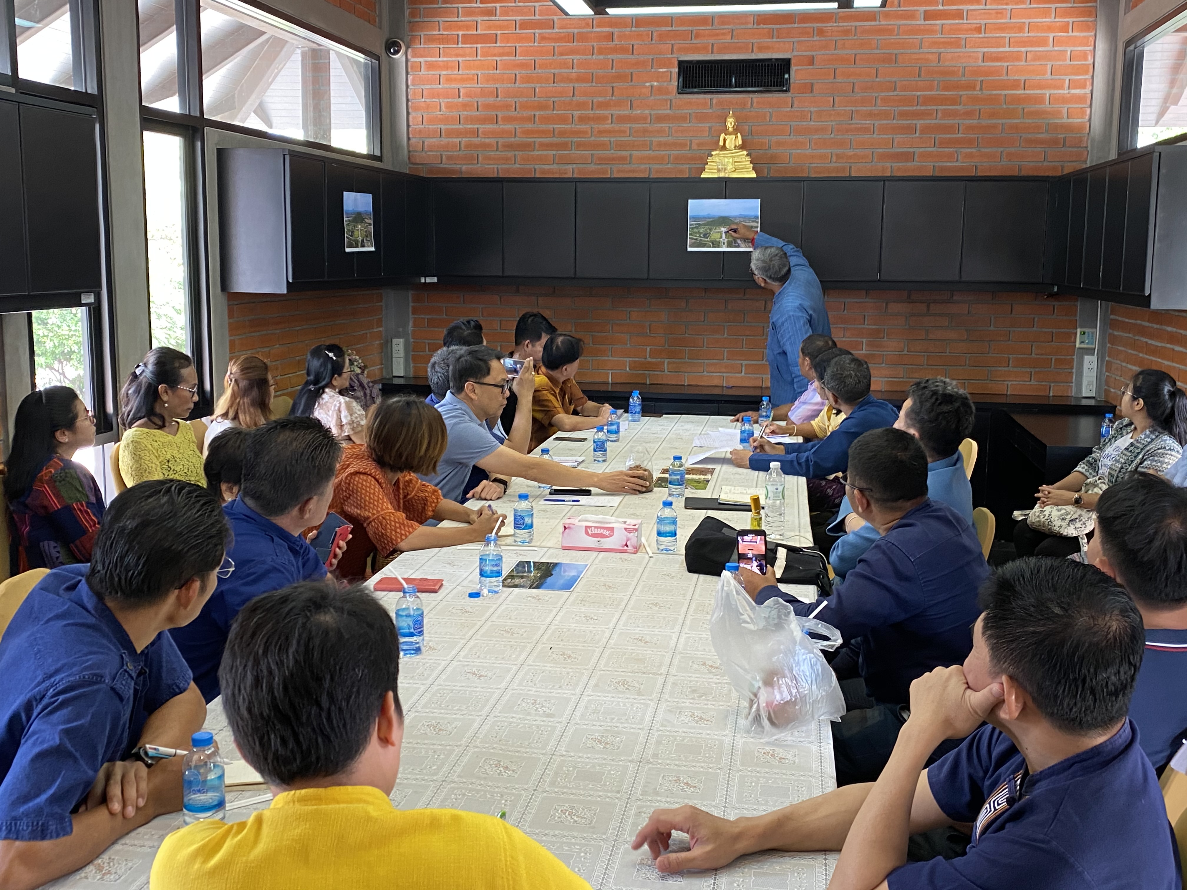 CDD@KAN>>> พช.กาญจน์เตรียมพัฒนาบริเวณพระพุทธเมตตาประชาไทยไตรโลกนาถคันธารราฐอนุสรณ์รับการท่องเที่ยวแบบใหม่