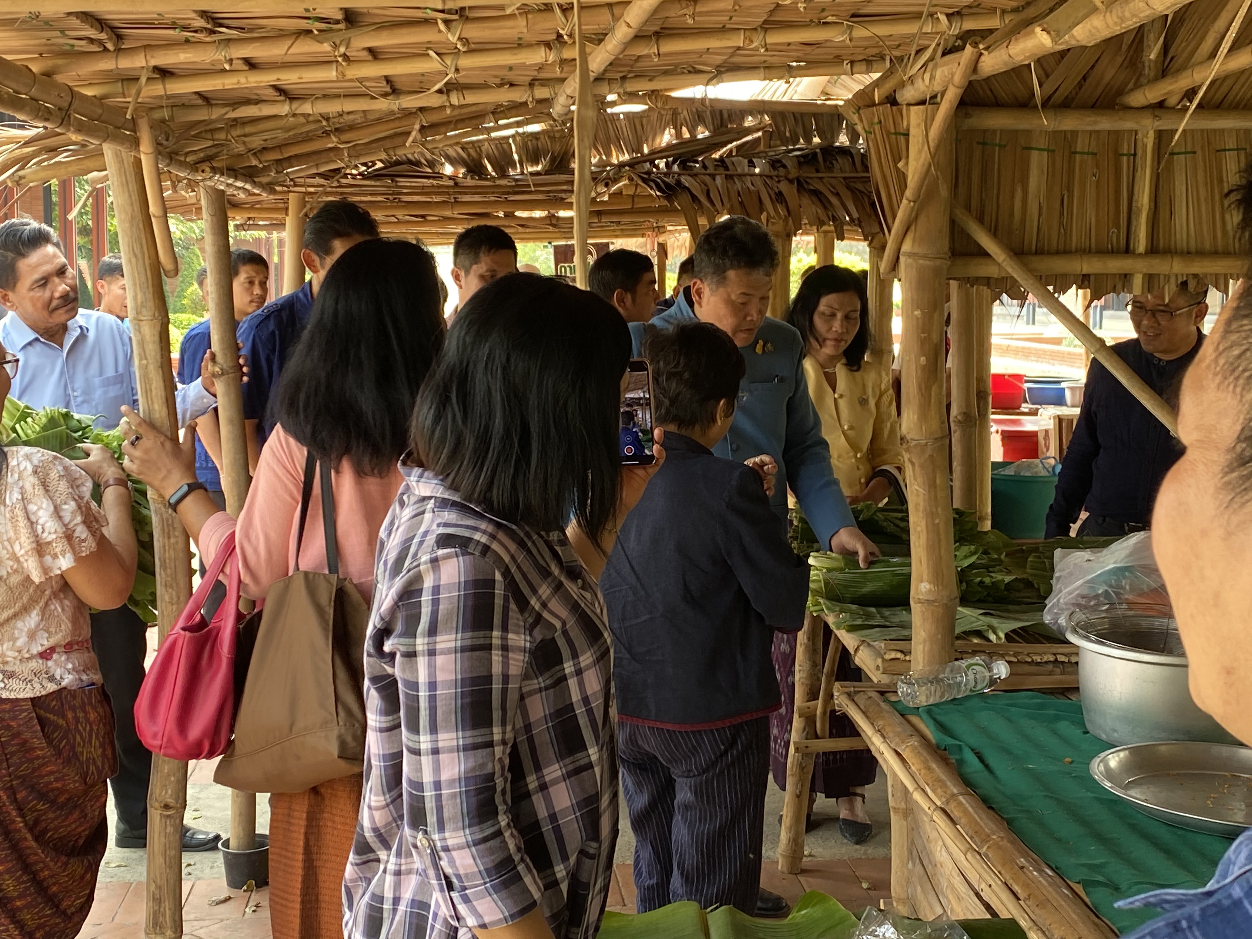 CDD@KAN>>> พช.กาญจน์เตรียมพัฒนาบริเวณพระพุทธเมตตาประชาไทยไตรโลกนาถคันธารราฐอนุสรณ์รับการท่องเที่ยวแบบใหม่