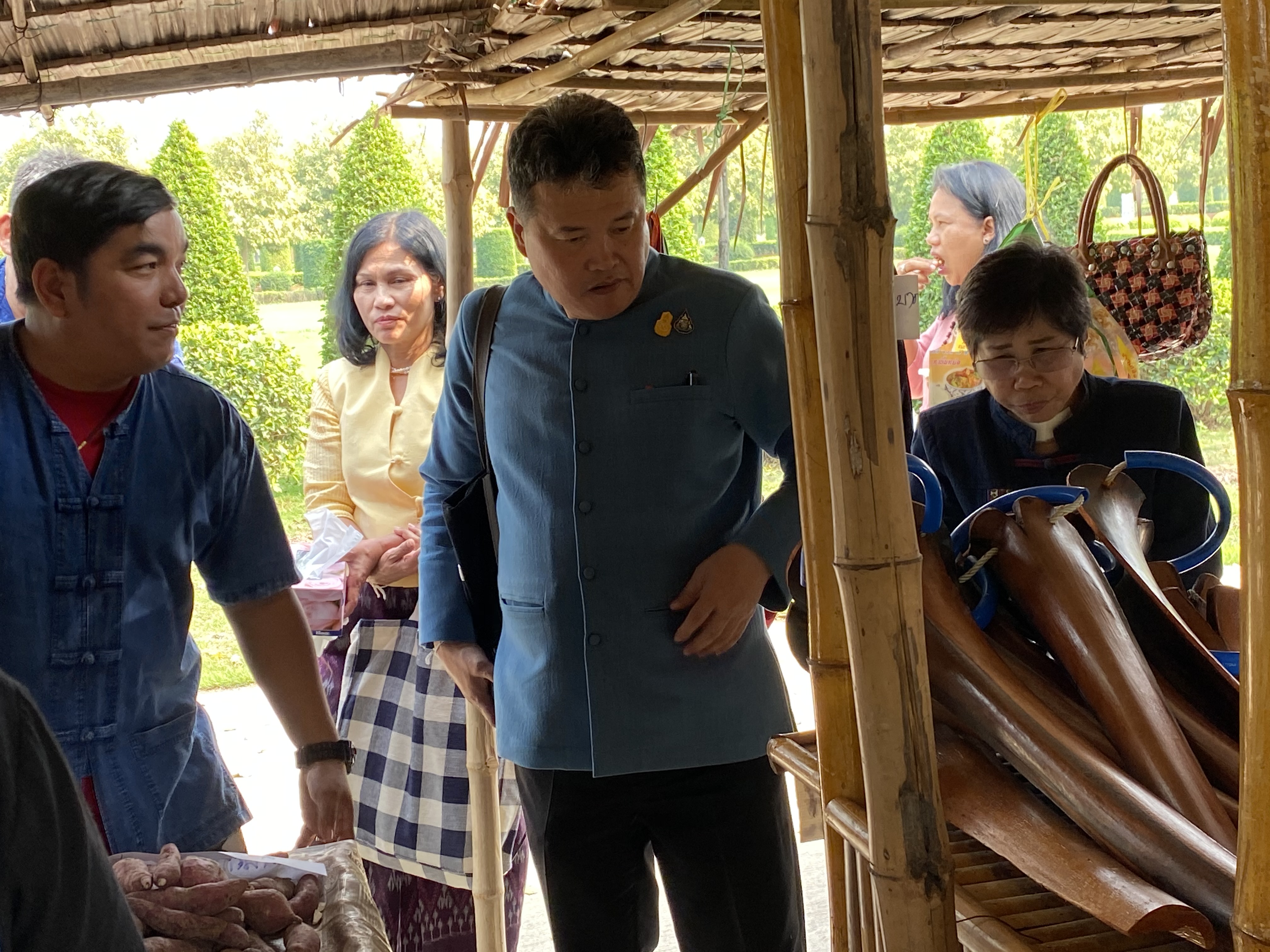 CDD@KAN>>> พช.กาญจน์เตรียมพัฒนาบริเวณพระพุทธเมตตาประชาไทยไตรโลกนาถคันธารราฐอนุสรณ์รับการท่องเที่ยวแบบใหม่