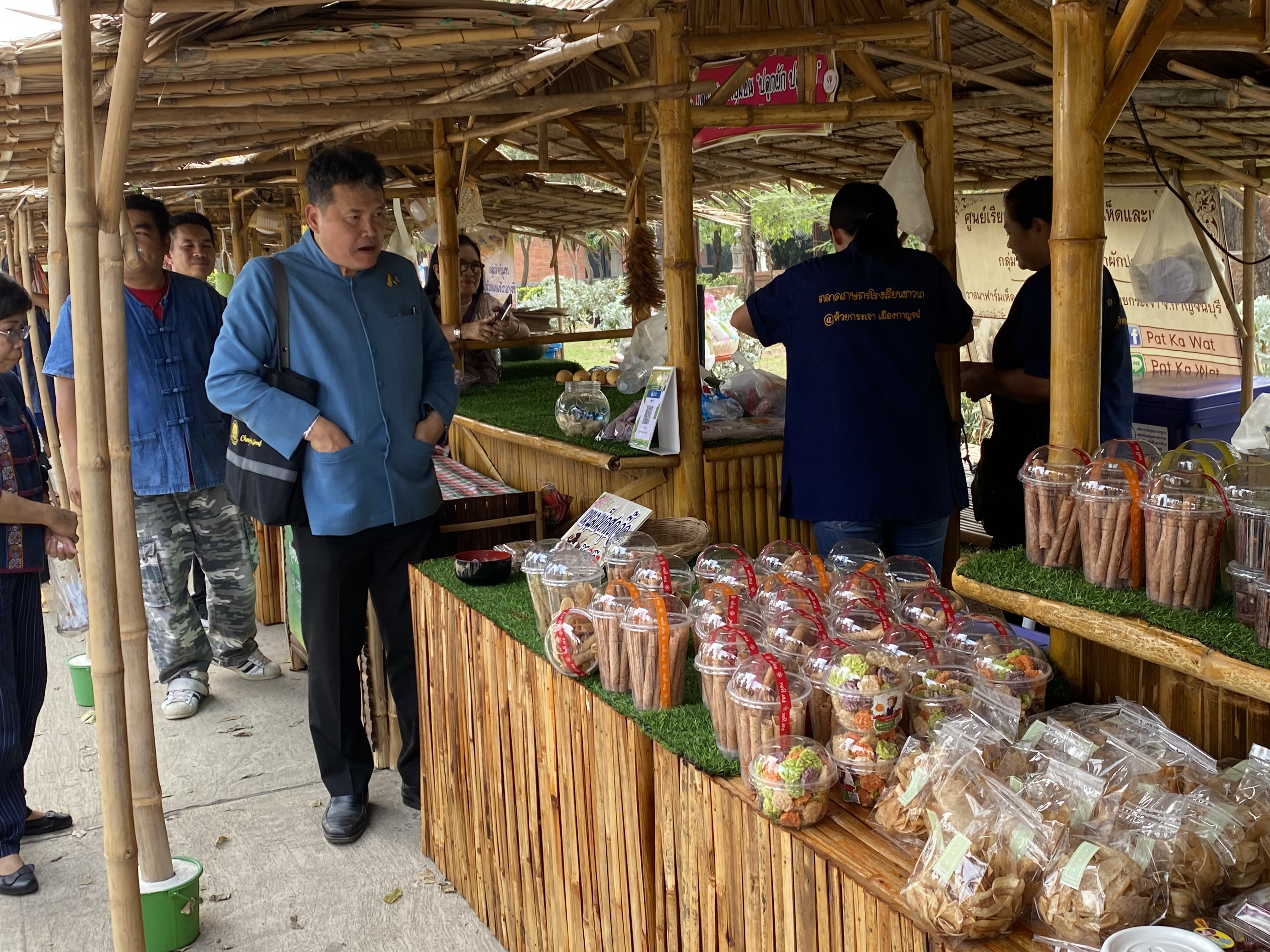 CDD@KAN>>> พช.กาญจน์เตรียมพัฒนาบริเวณพระพุทธเมตตาประชาไทยไตรโลกนาถคันธารราฐอนุสรณ์รับการท่องเที่ยวแบบใหม่