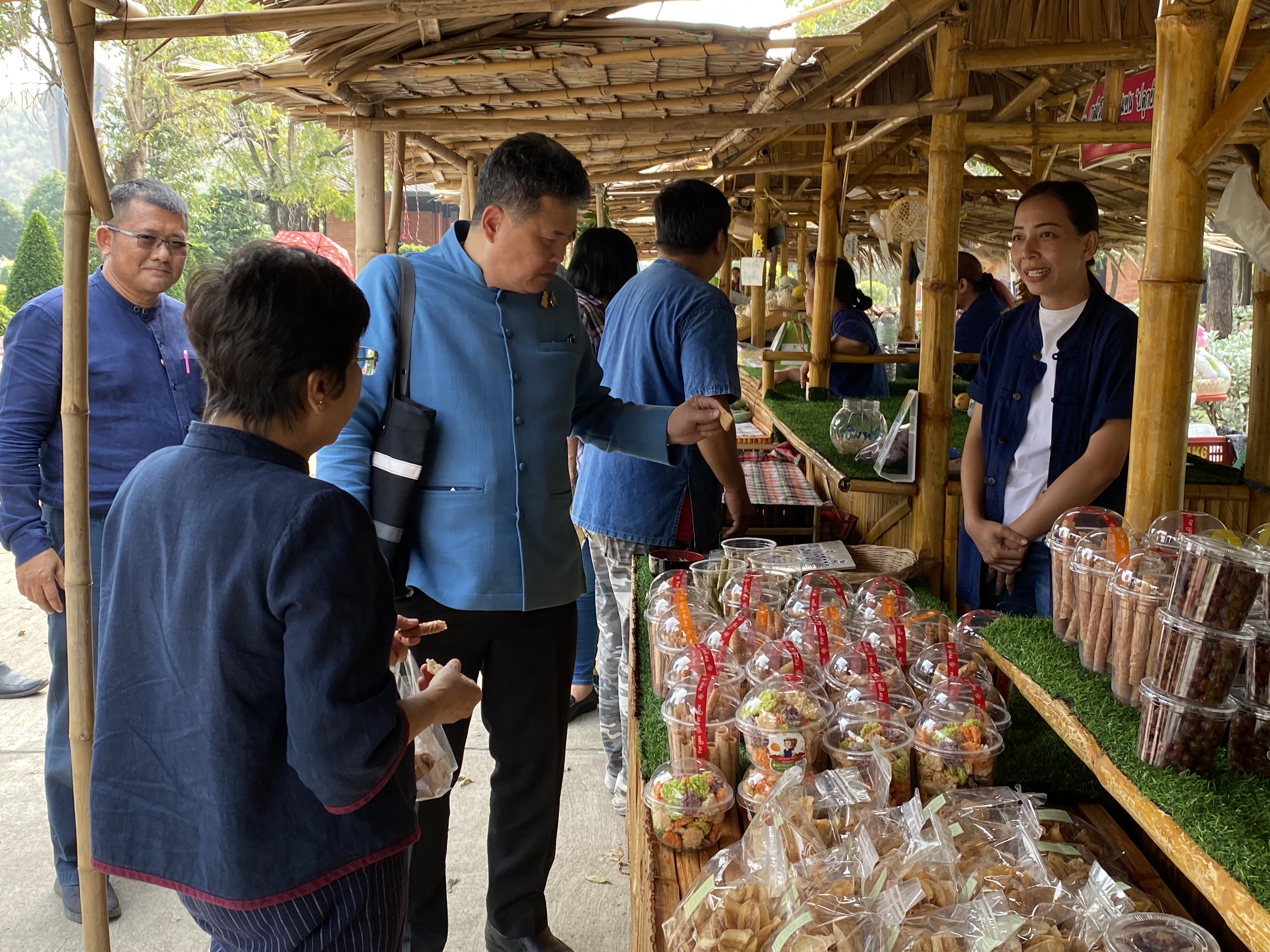 CDD@KAN>>> พช.กาญจน์เตรียมพัฒนาบริเวณพระพุทธเมตตาประชาไทยไตรโลกนาถคันธารราฐอนุสรณ์รับการท่องเที่ยวแบบใหม่