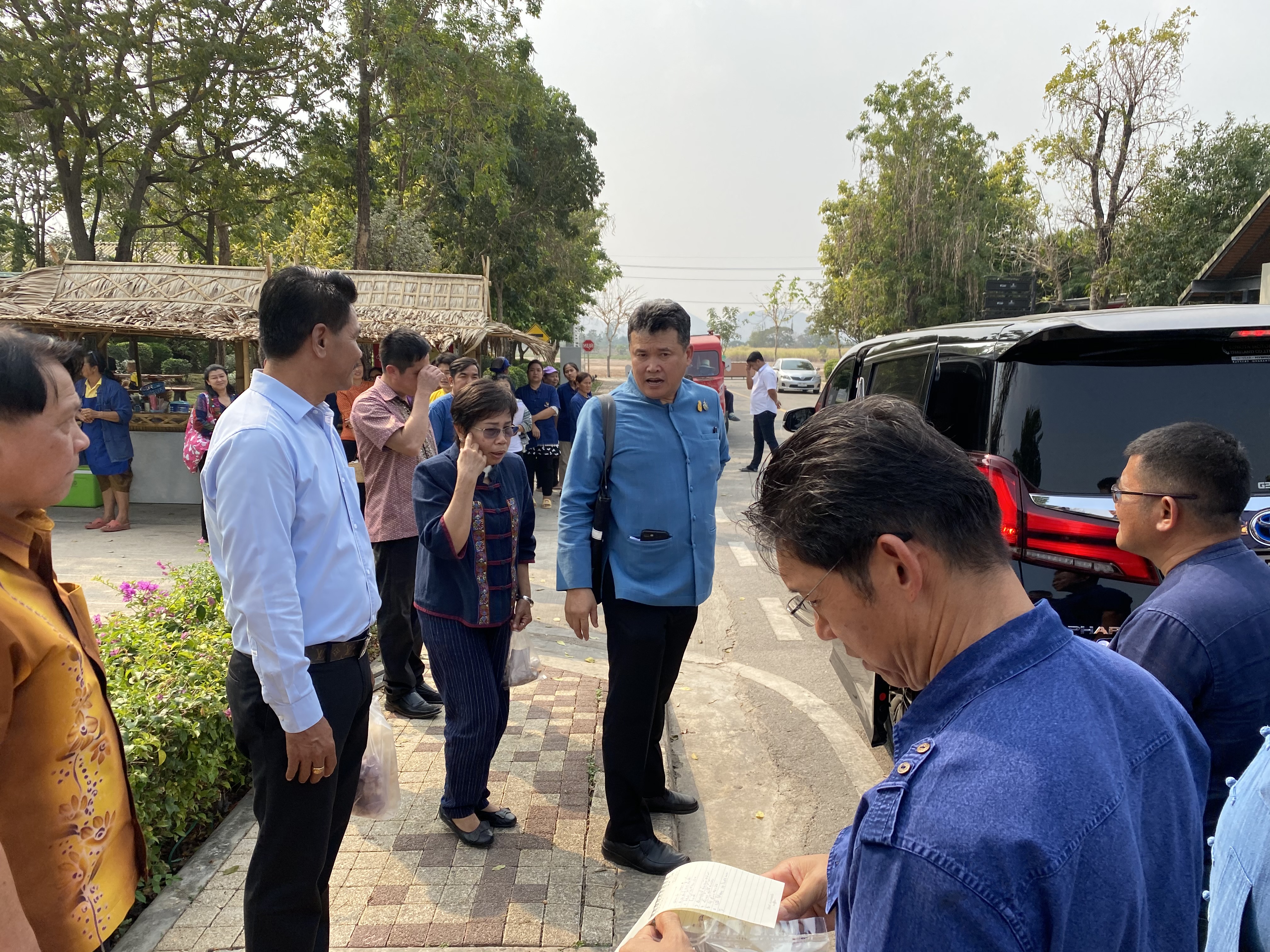 CDD@KAN>>> พช.กาญจน์เตรียมพัฒนาบริเวณพระพุทธเมตตาประชาไทยไตรโลกนาถคันธารราฐอนุสรณ์รับการท่องเที่ยวแบบใหม่