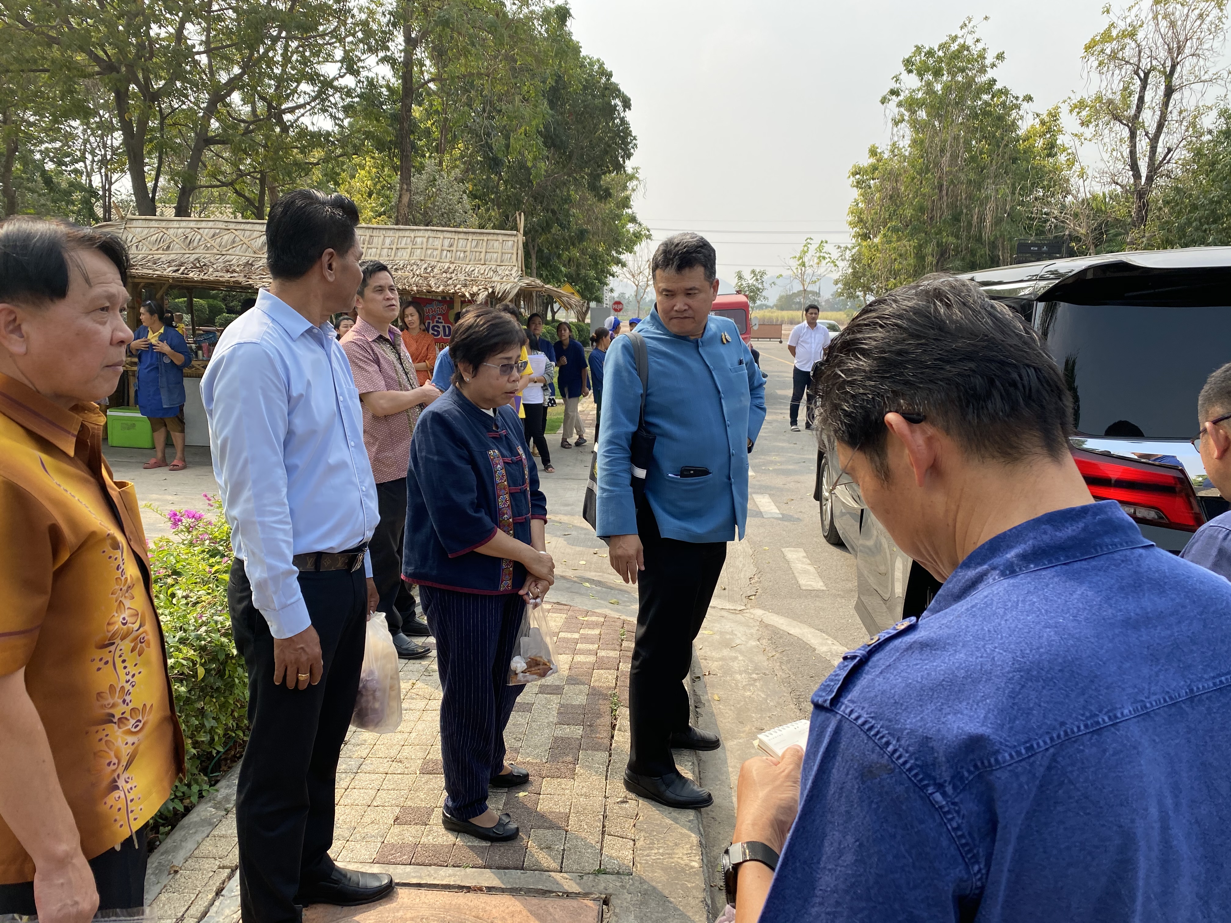 CDD@KAN>>> พช.กาญจน์เตรียมพัฒนาบริเวณพระพุทธเมตตาประชาไทยไตรโลกนาถคันธารราฐอนุสรณ์รับการท่องเที่ยวแบบใหม่
