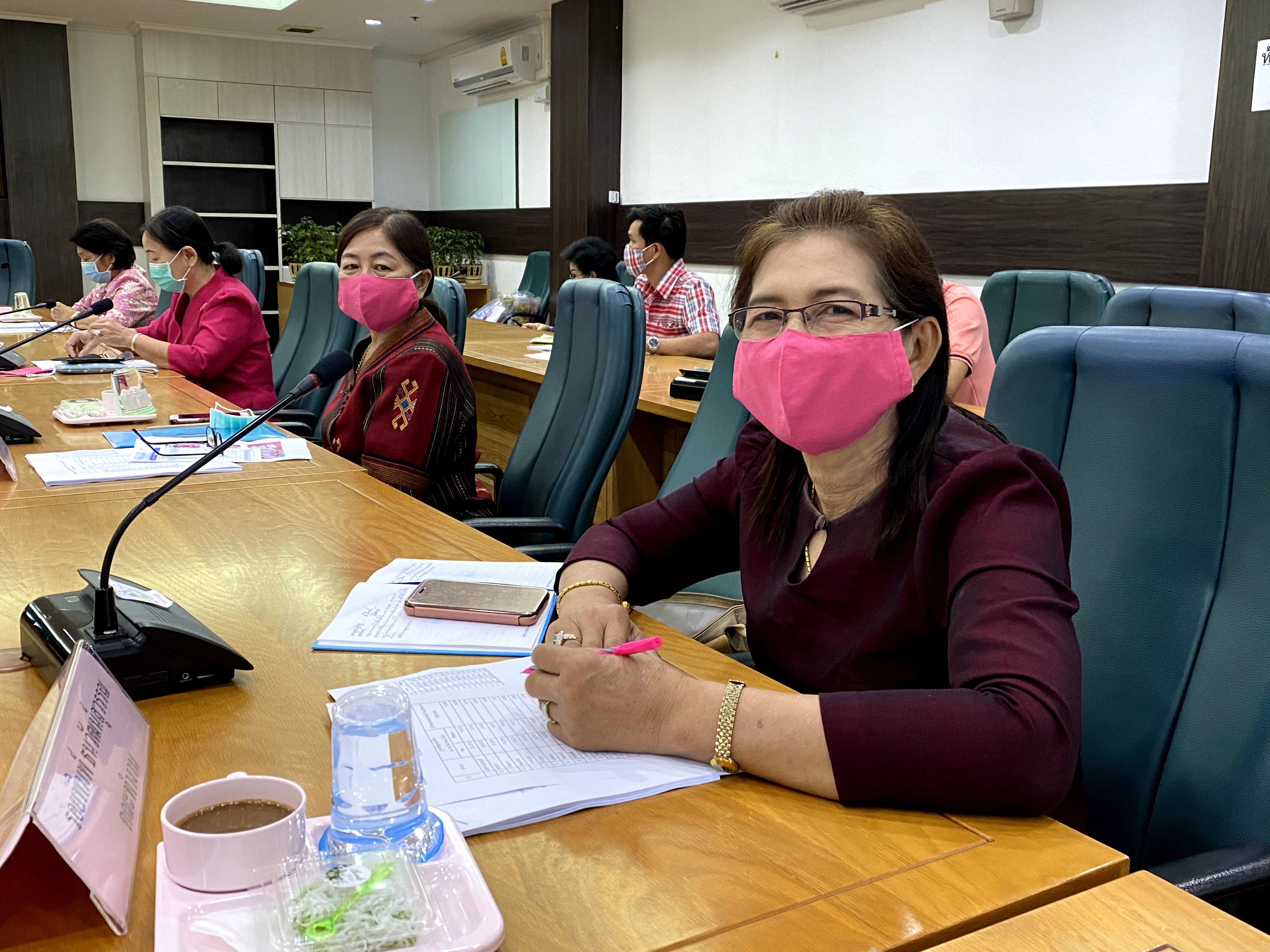 CDD@KAN>>>พัฒนาชุมชนกาญจนบุรีจัดการประชุมคณะทำงานขับเคลื่อนกองทุนพัฒนาบทบาทสตรีจังหวัดกาญจนบุรี ครั้งที่ 4/2563