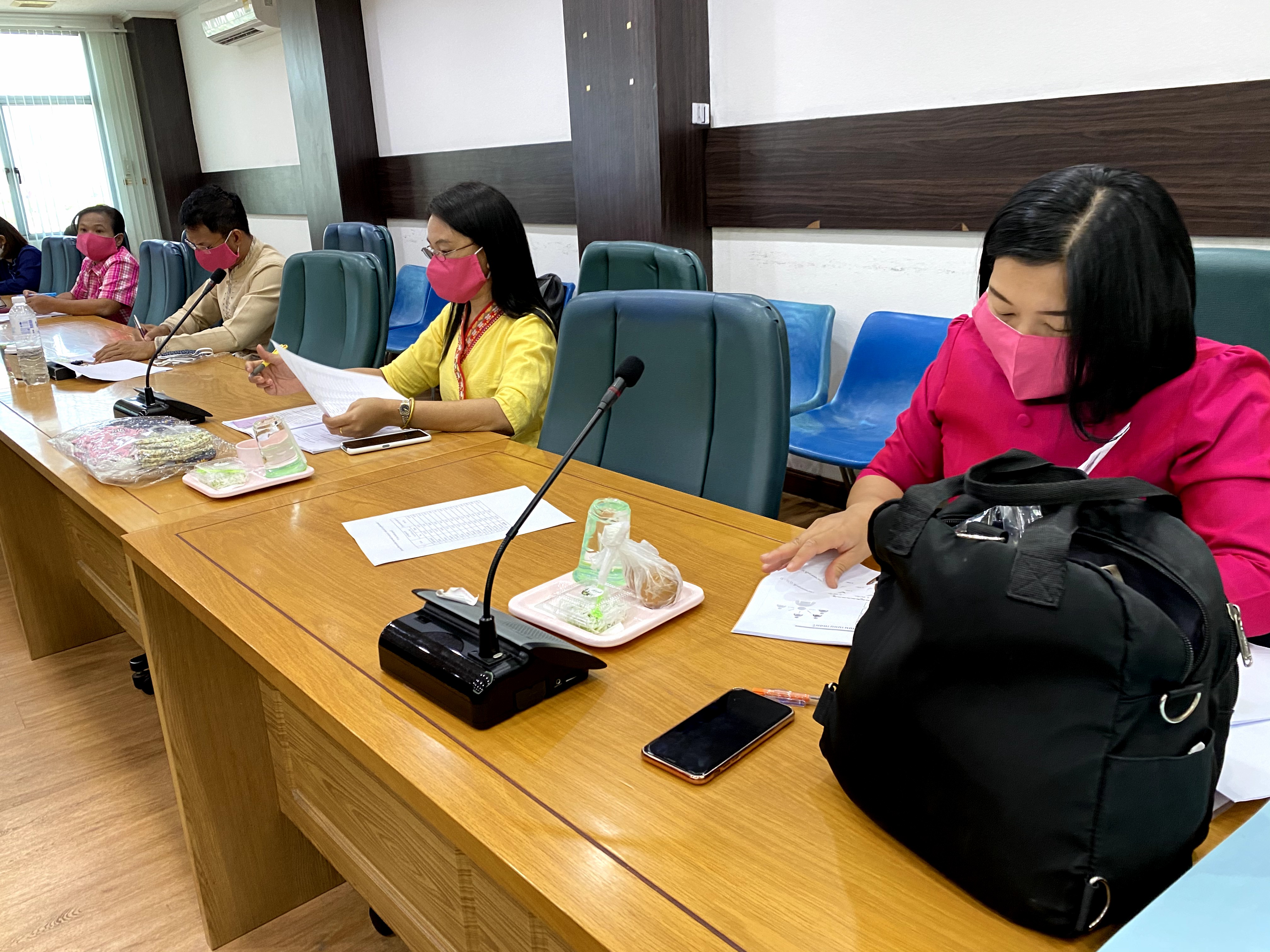 CDD@KAN>>>พัฒนาชุมชนกาญจนบุรีจัดการประชุมคณะทำงานขับเคลื่อนกองทุนพัฒนาบทบาทสตรีจังหวัดกาญจนบุรี ครั้งที่ 4/2563