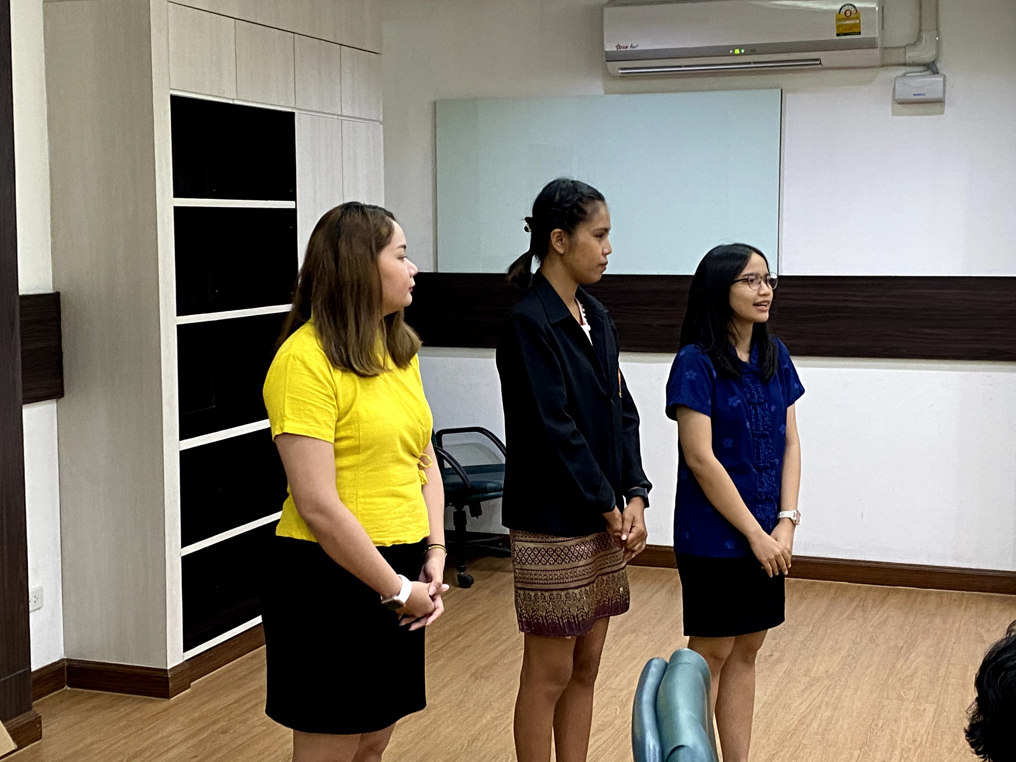 CDD@KAN>>>พัฒนาชุมชนกาญจนบุรี ร่วมกับเครือข่าย OTOP จัดประชุมเดินหน้า OTOP กาญจน์ต้อนรับคณะกรรมการชุดใหม่