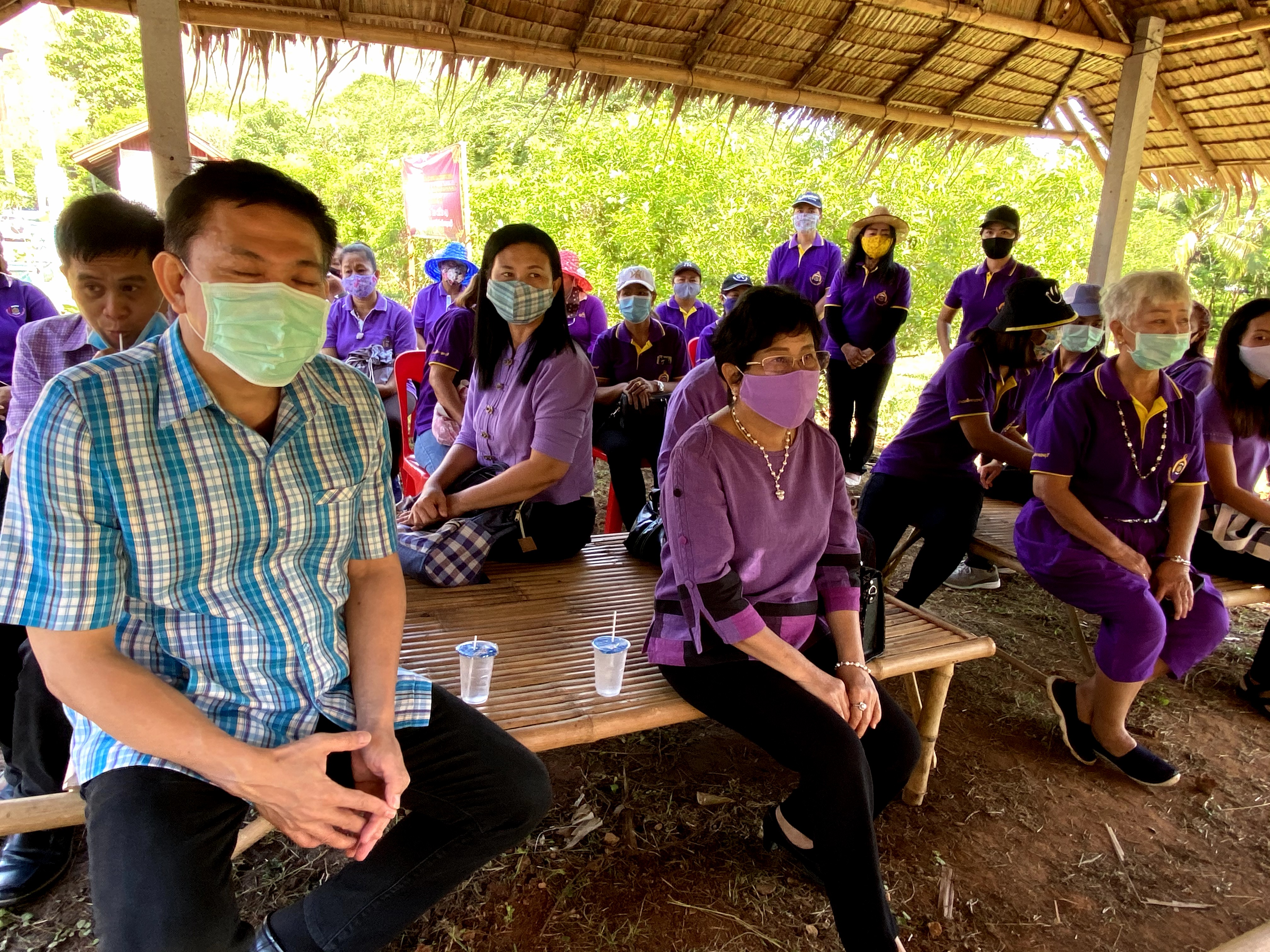 CDD@KAN>>>สตรีอาสาพัฒนาอำเภอเมือง ร่วมปลูกป่าเฉลิมพระเกียรติและผักสวนครัวตามหลักบวร