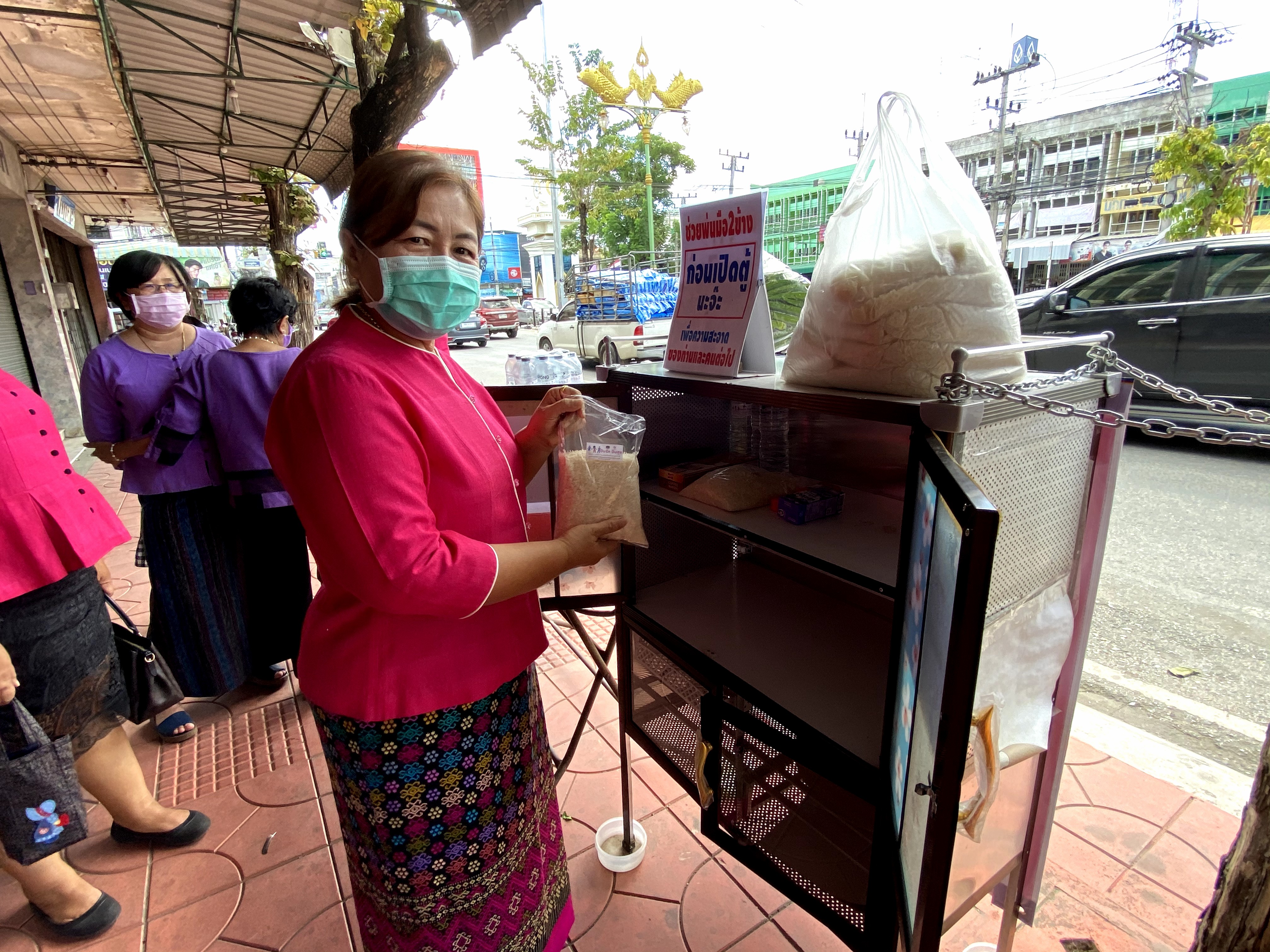 CDD@KAN>>>สตรีเมืองกาญจน์ “ปันรัก ปันสุข” ส่งต่อความมั่นคงทางอาหารสู้โควิด-19