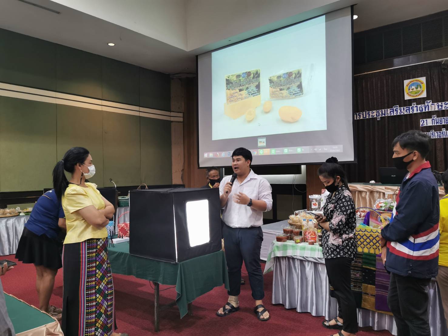 CDD@KAN>>>พช.กาญจน์ เพิ่มทักษะตลาดออนไลน์ให้กลุ่มสัมมาชีพชุมชน