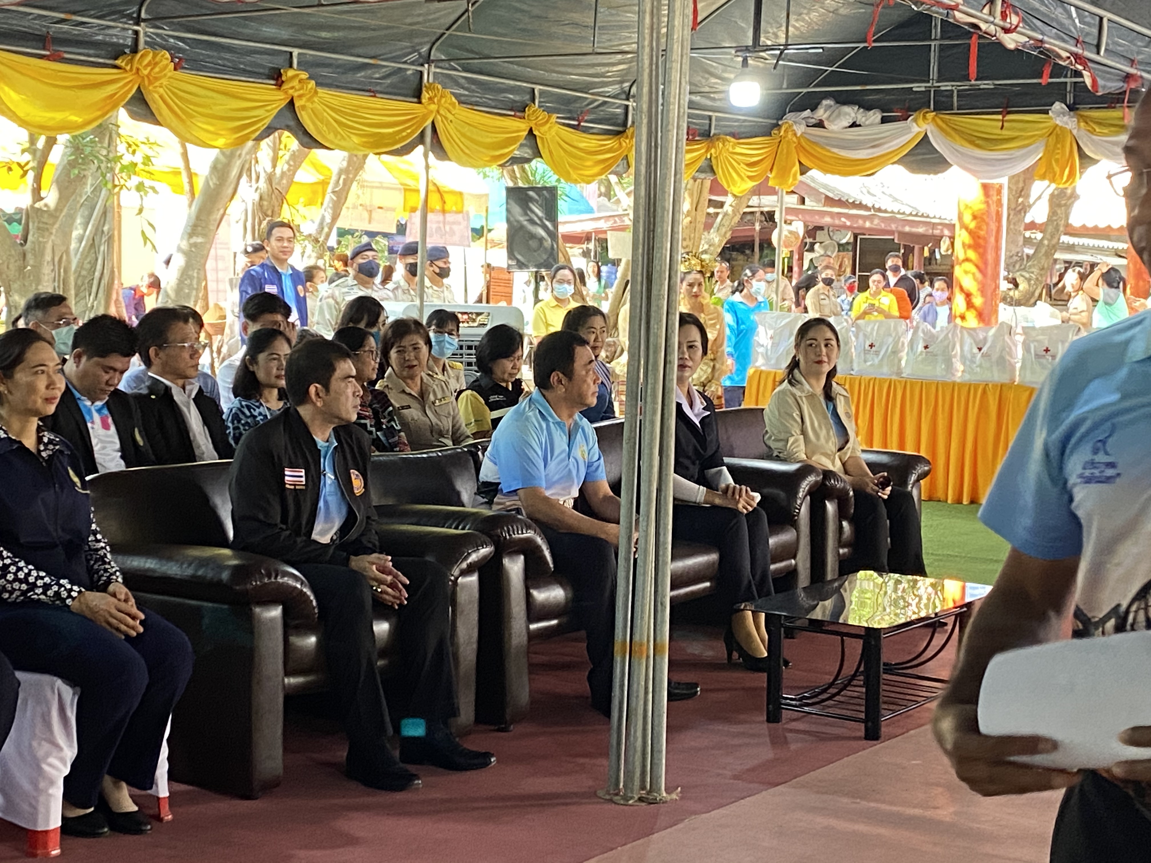 CDD@KAN>>>พช.กาญจน์ร่วมกิจกรรมจังหวัดเคลื่อนที่ให้บริการประชาชน